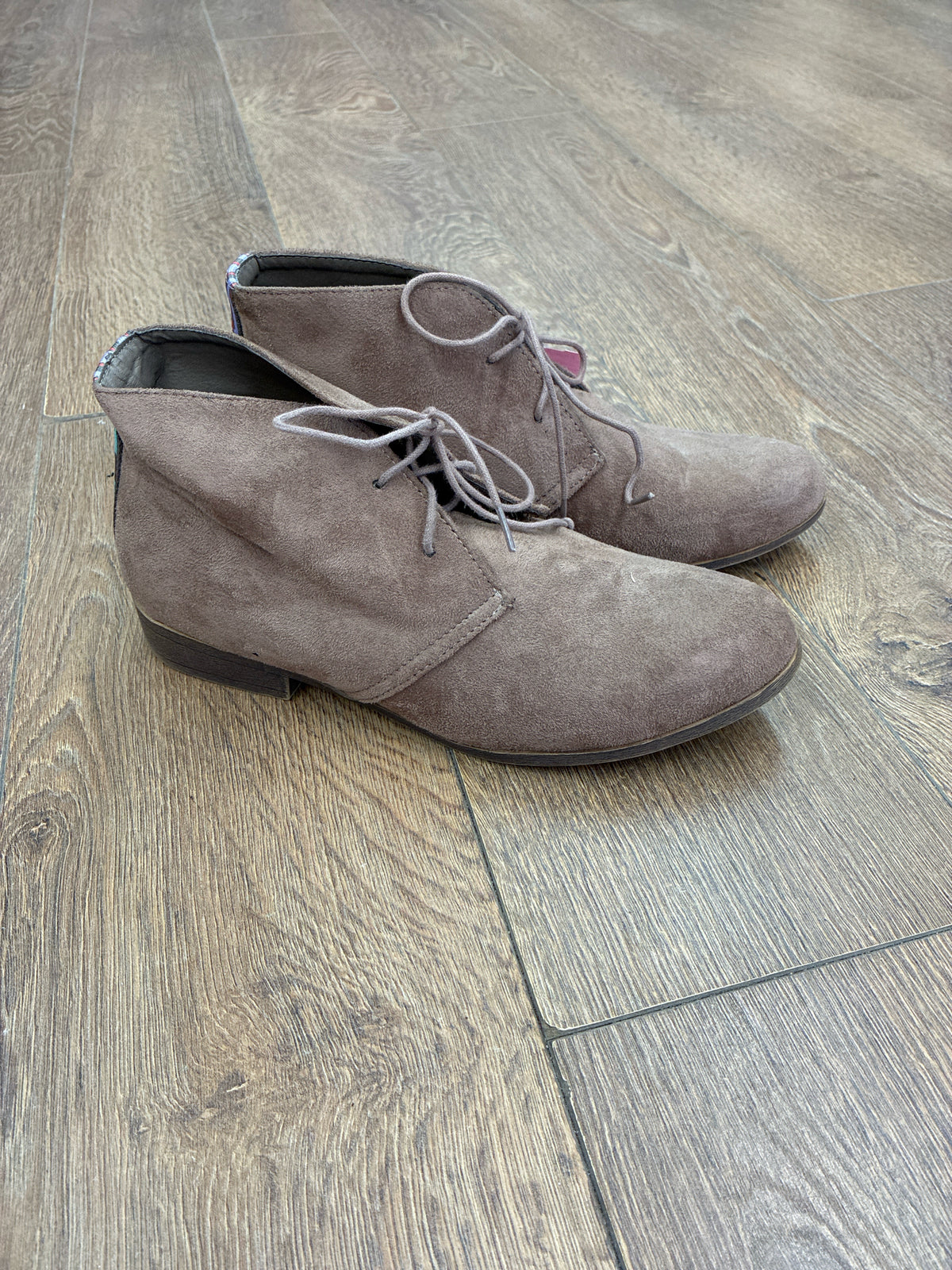 8.5 Madden Girl Taupe Womens Boot