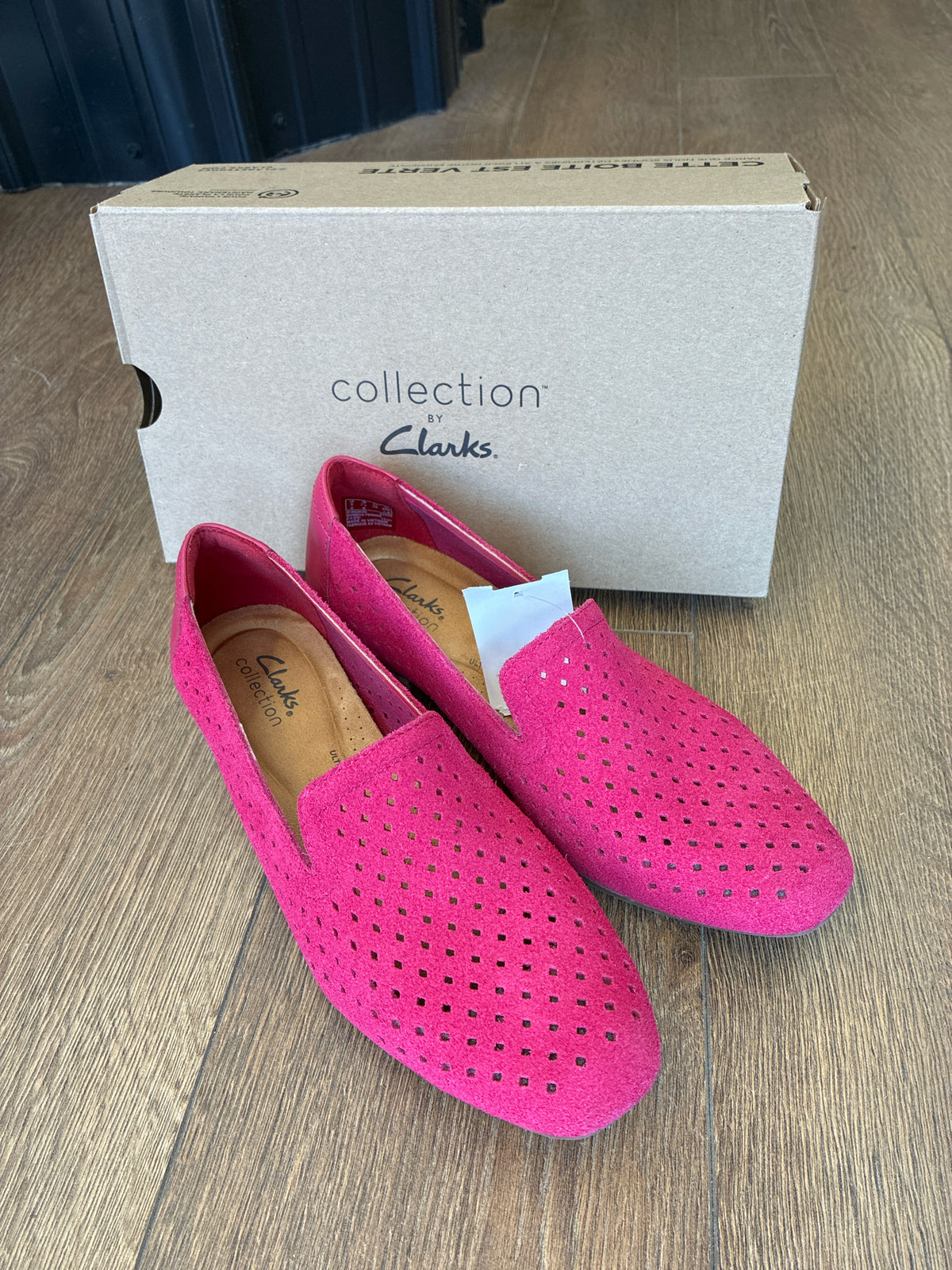 7.5 Clarks Pink Womens Shoe