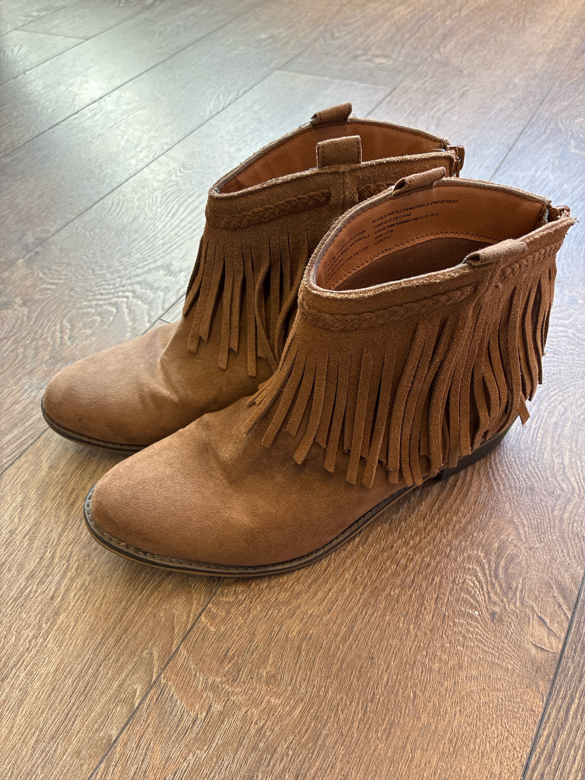 7.5 Mossimo Supply Co. Beige Womens Shoe