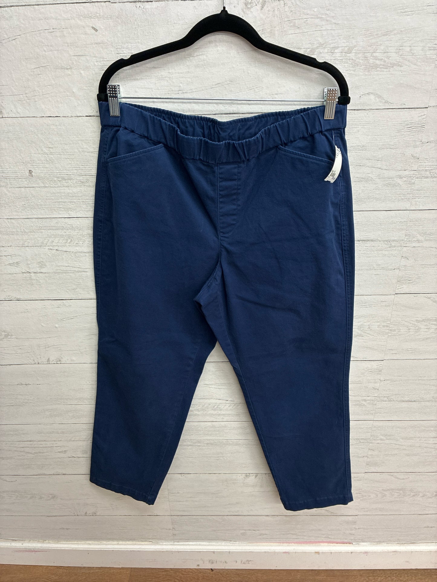 Size 14 lands end Navy Womens Capri