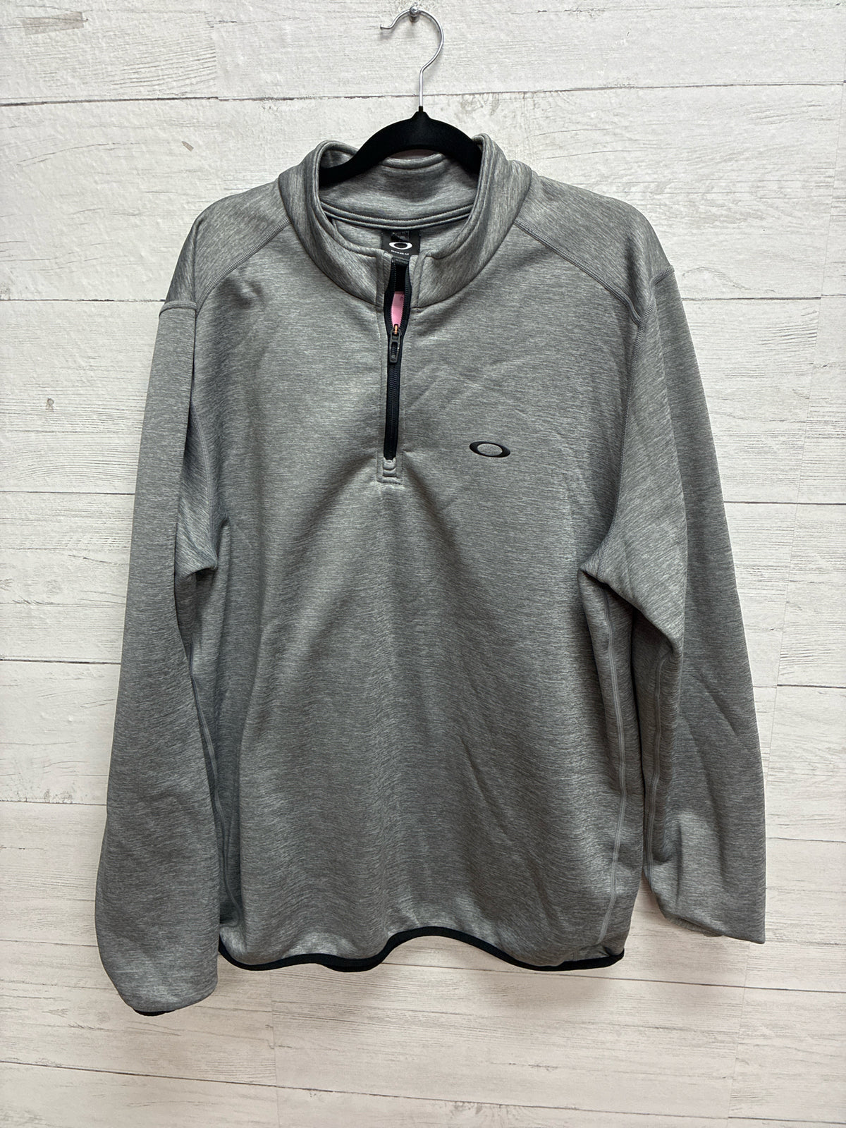Size XL Oakley Grey Mens Shirt