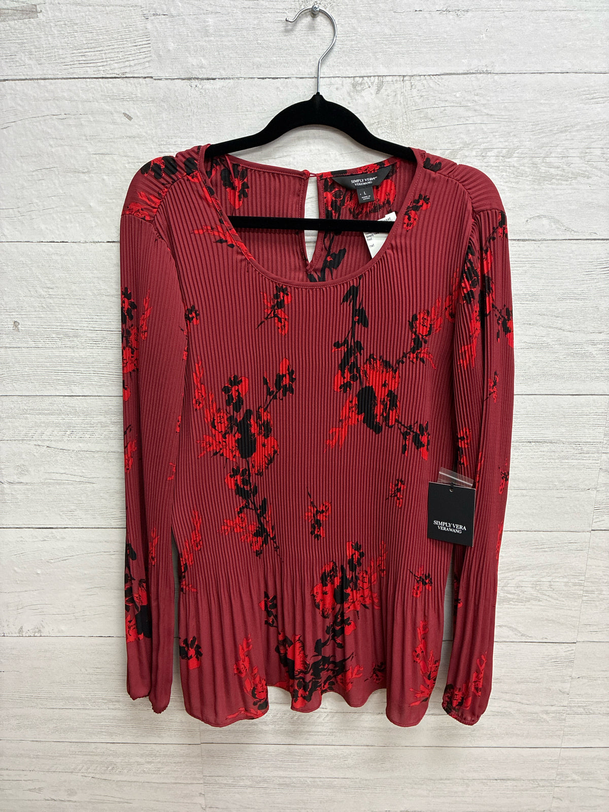 Size L Simply Vera Red Womens Shirt