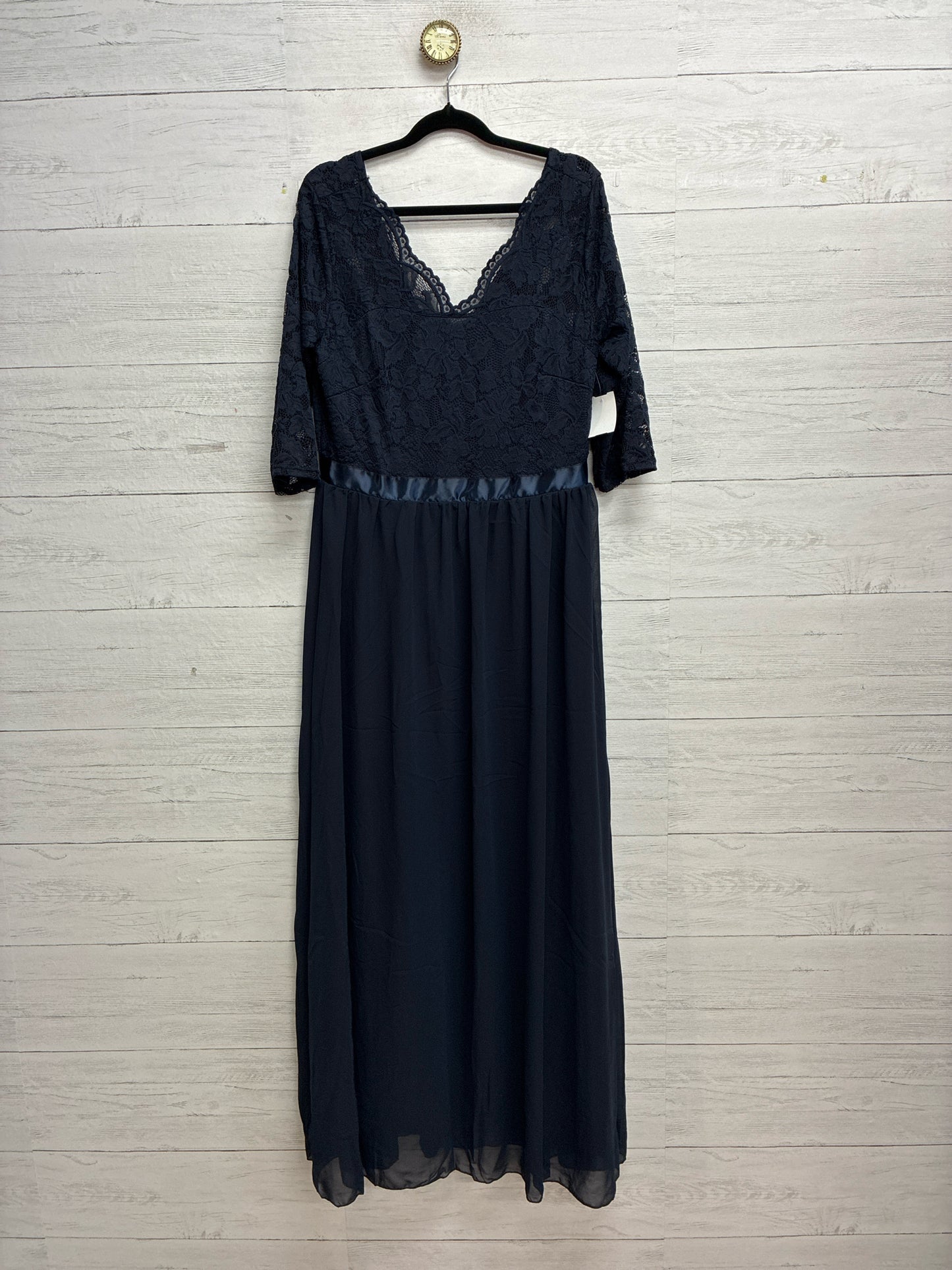 Size L N/A Navy GOWN