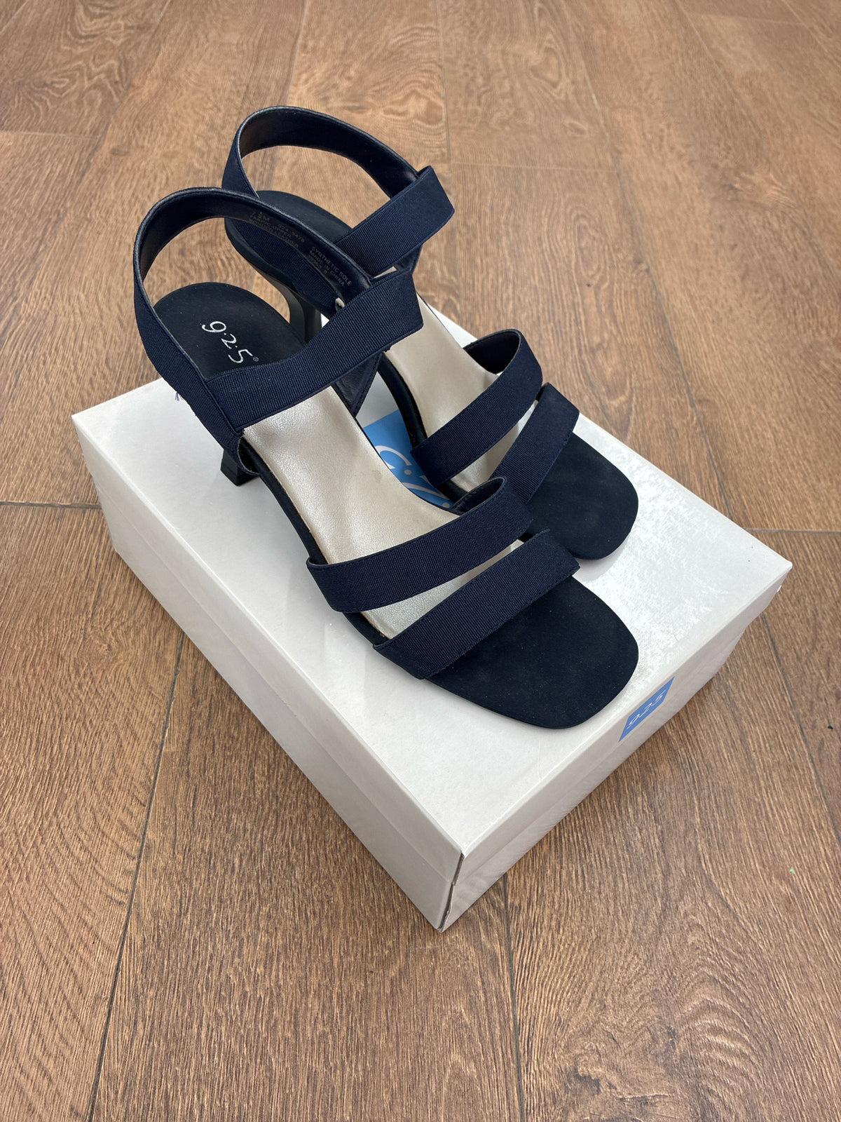 7.5 925 Navy Womens Heels