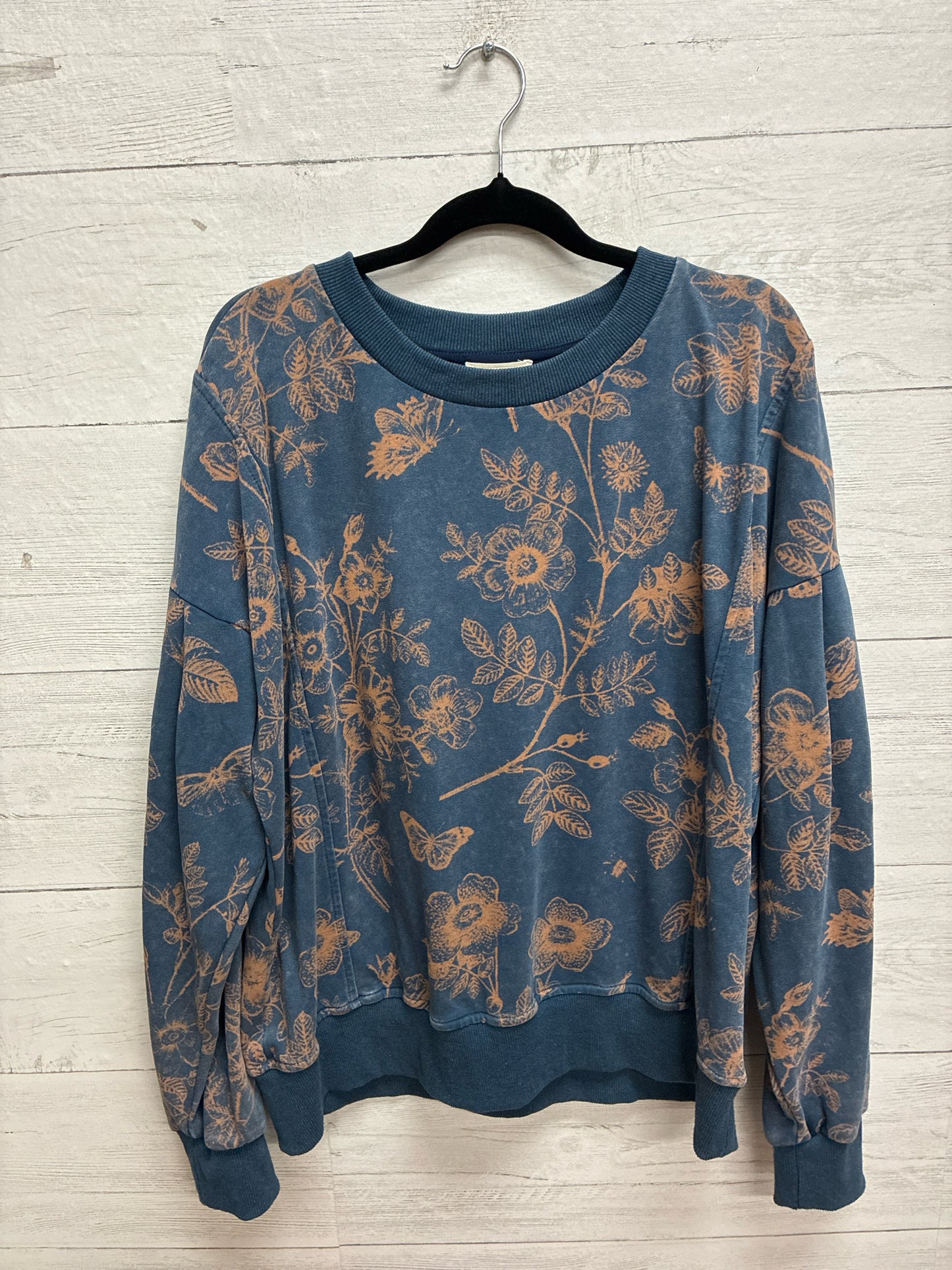 Size M Umgee Navy Womens Shirt
