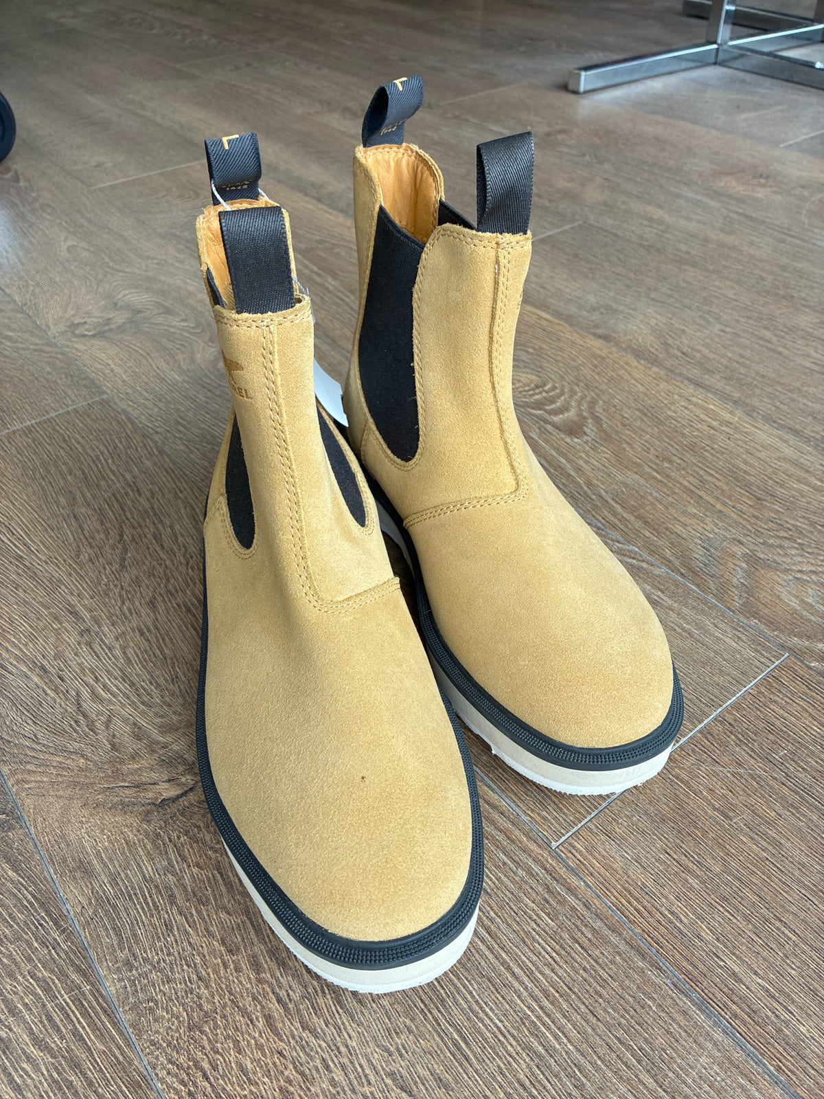 9.5 Sorel Yellow Womens Boot