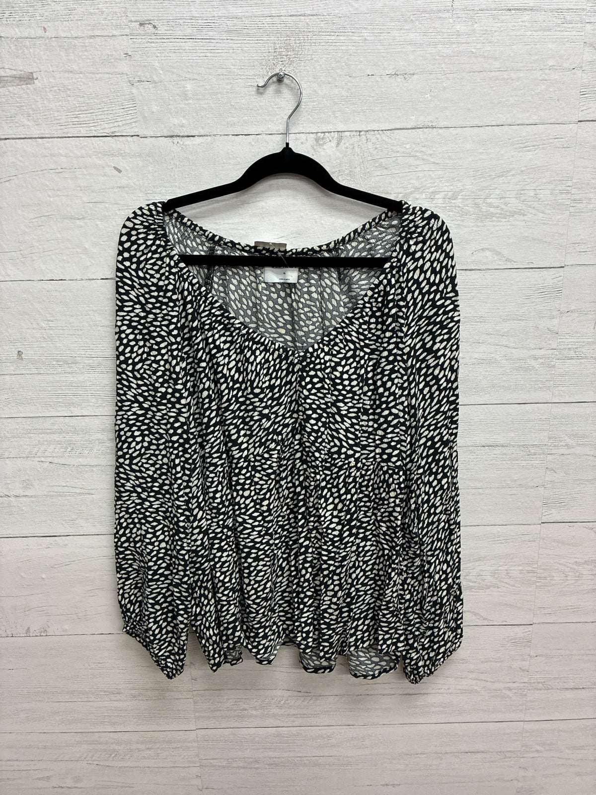 Size XL Old Navy Black/White Womens Shirt