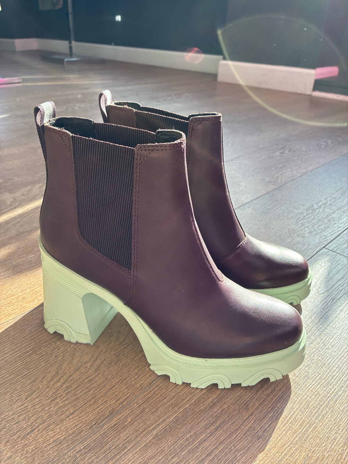 8 Sorel Mint Chocolate Chip Womens Boot