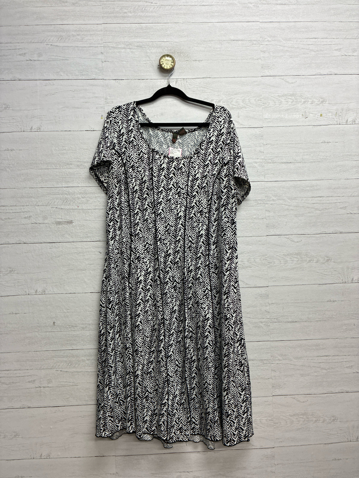 Size 2X Serenade Black/White Dress/Evening Wear