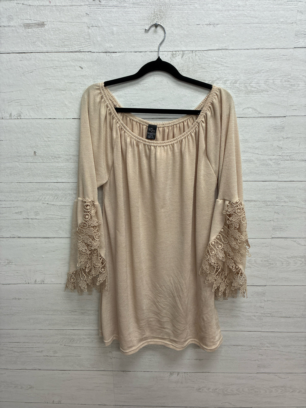 Size L/XL Win win Tan Womens Shirt