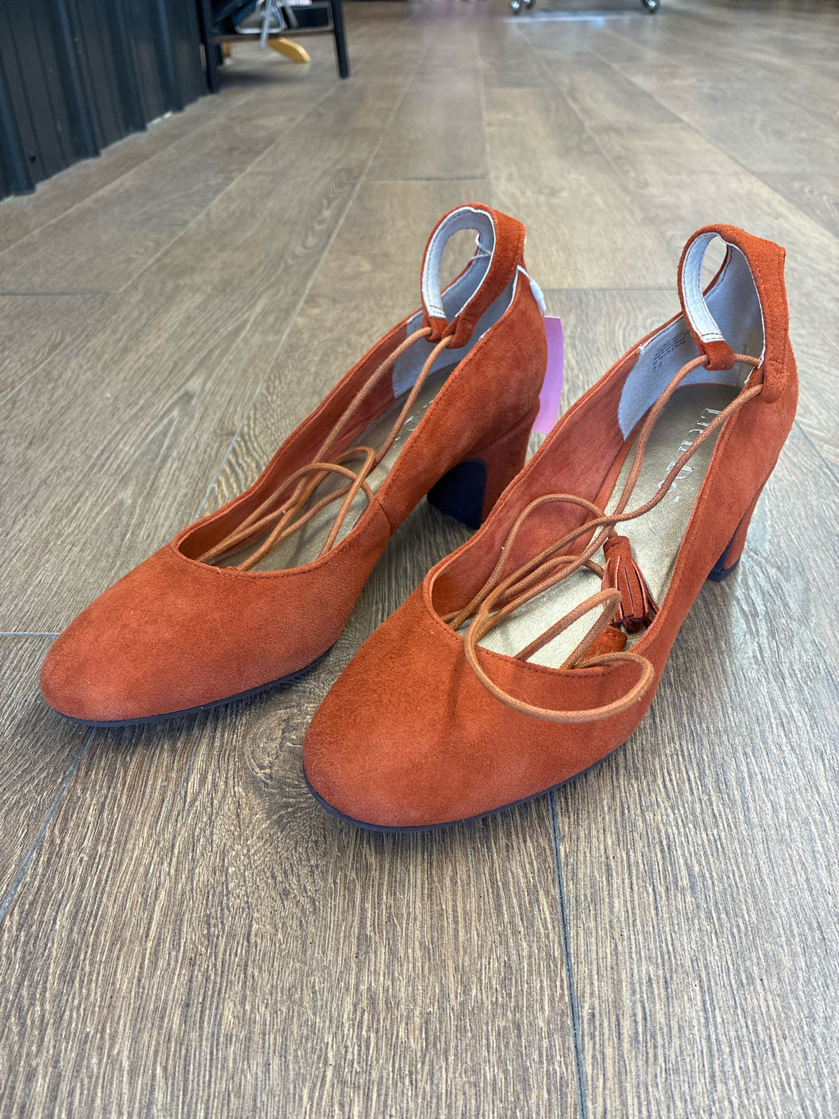 7.5 Lien Do Pumpkin Womens Shoe