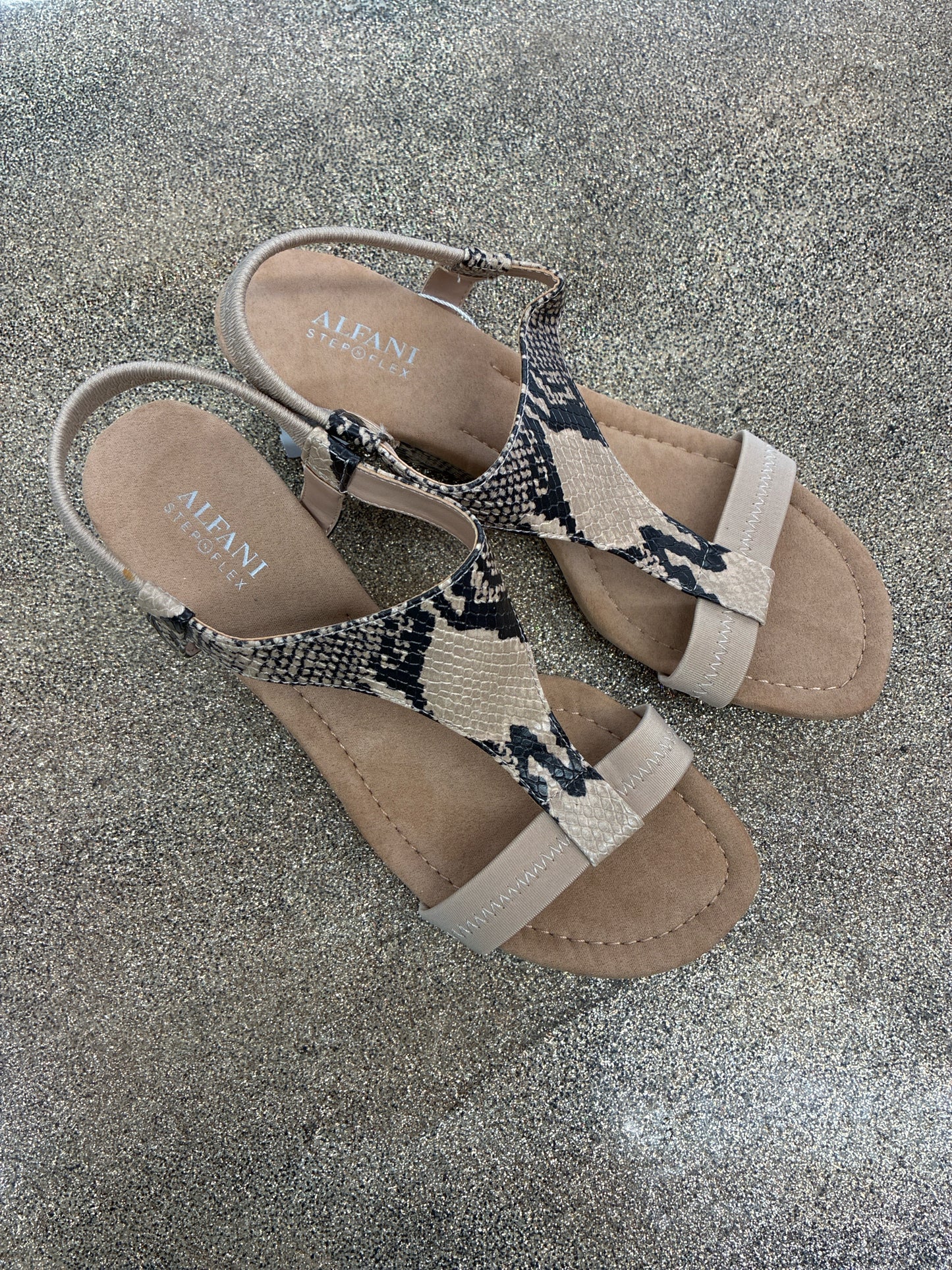 8 Alfani Tan Womens Sandal