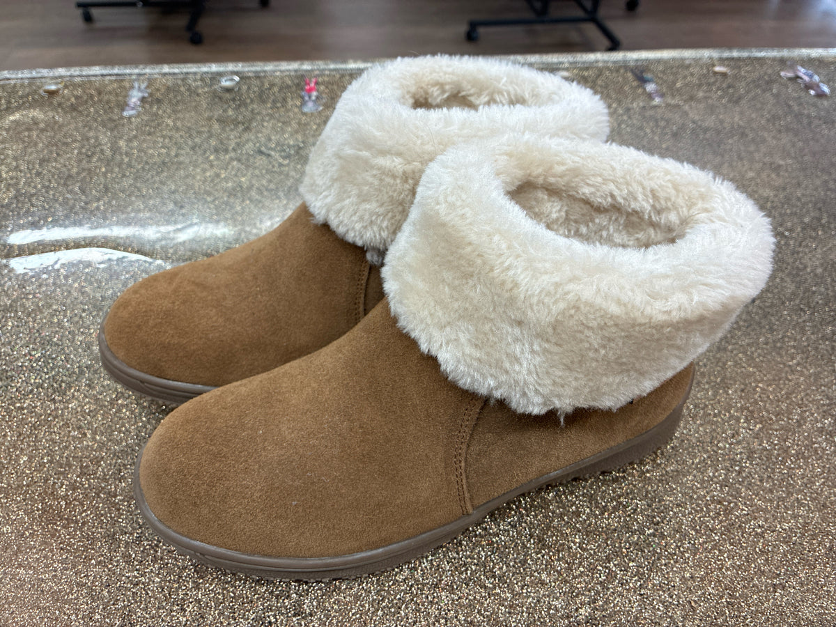 6 Minnetonka Camel Womens Shoe
