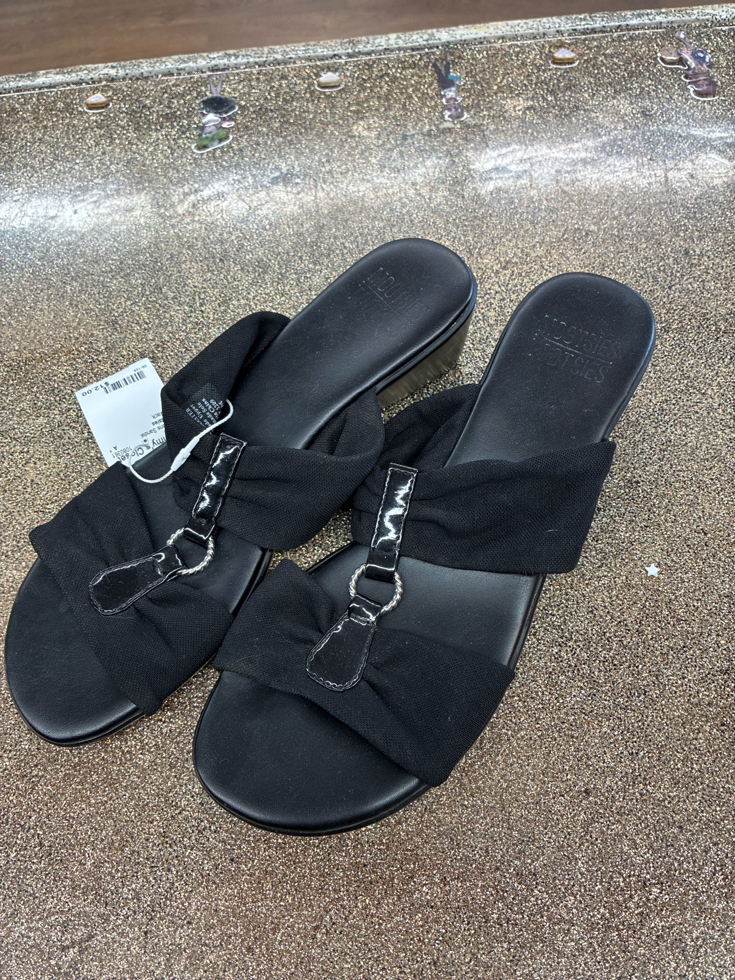 9 Mootsies Black Womens Sandal