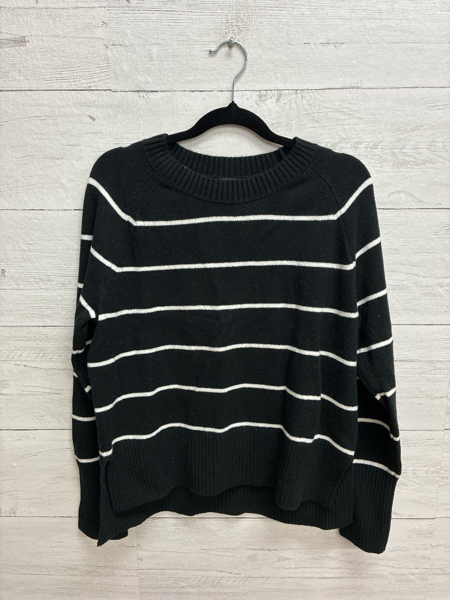 Size M Banana Republic Black/White Womens Sweater