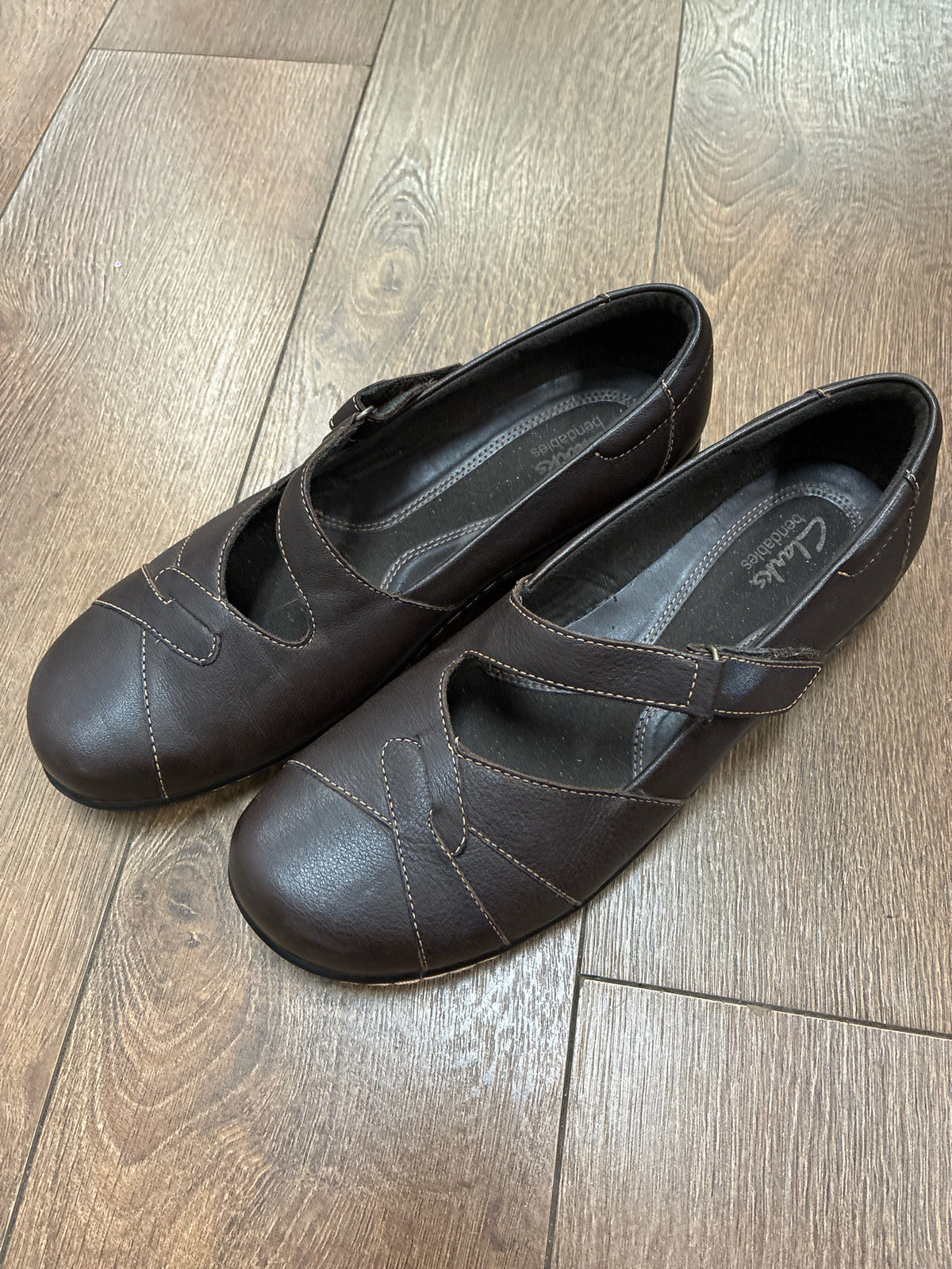 9W Clarks Brown Womens Shoe