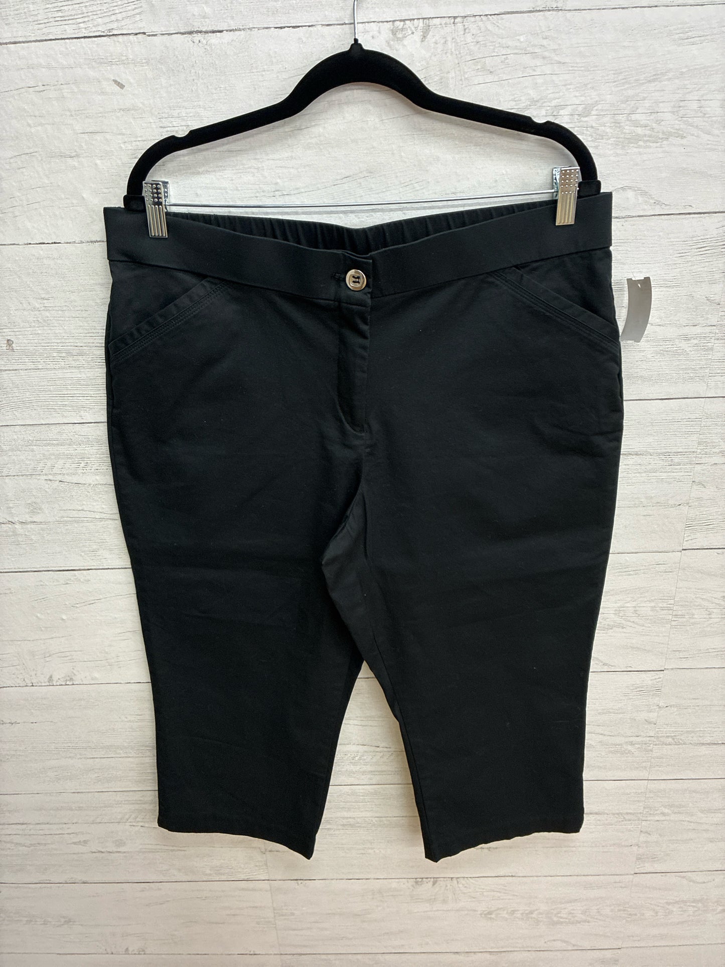 Size 16 Laura Scott Black Womens Capri