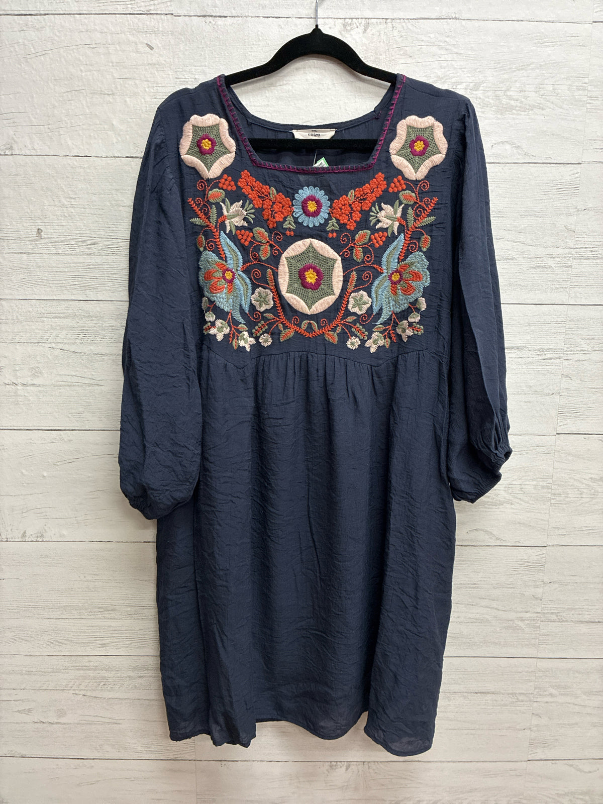 Size M entro Navy Dress/Evening Wear