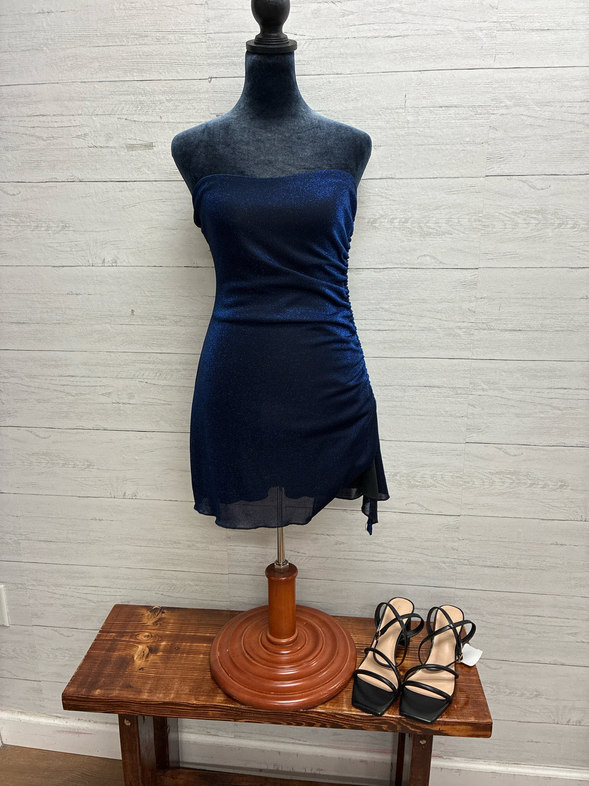 Size 6 PRINCESS POLLY Navy/Black GOWN