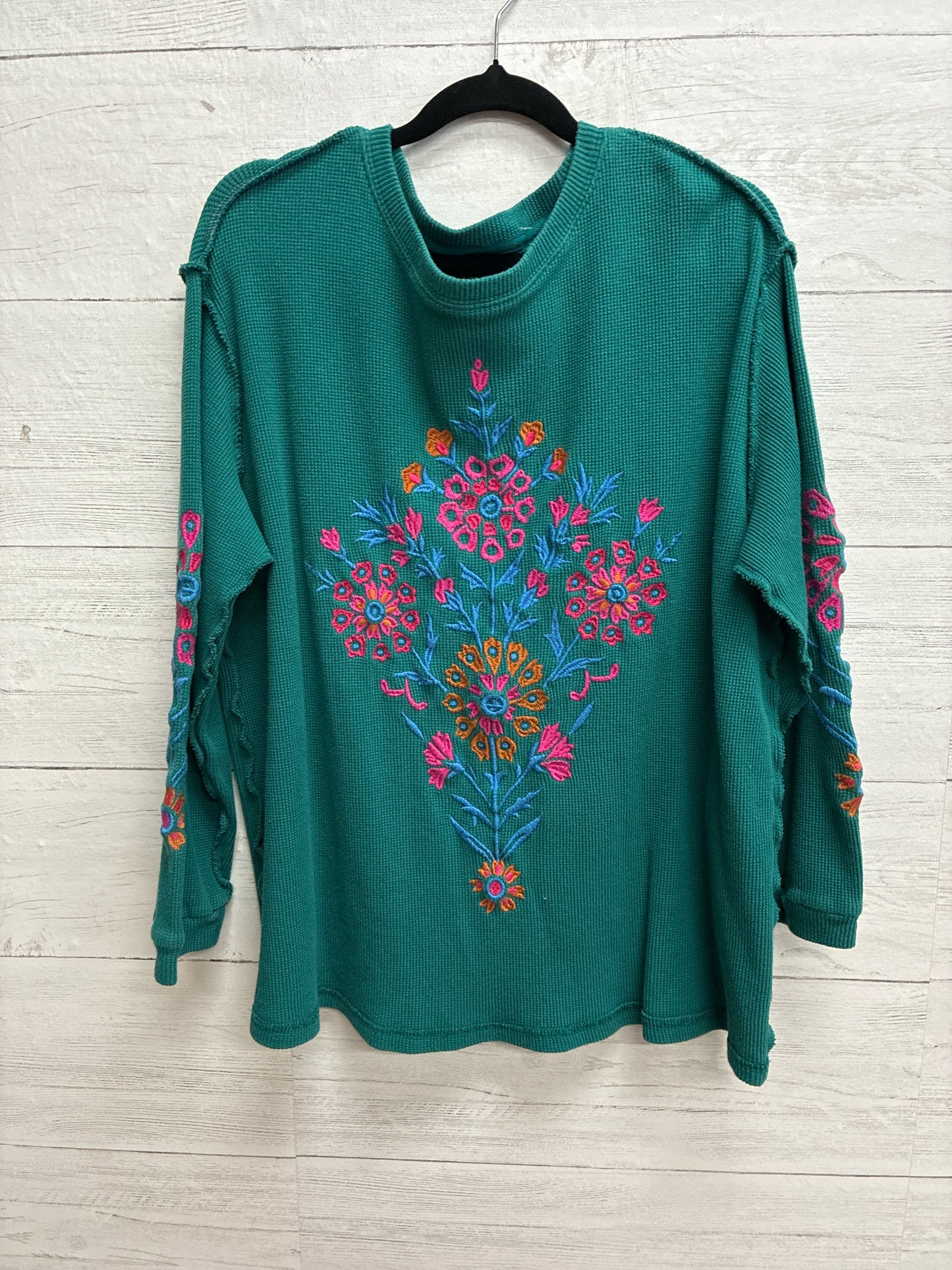 Size S/M natural life Green Womens Shirt