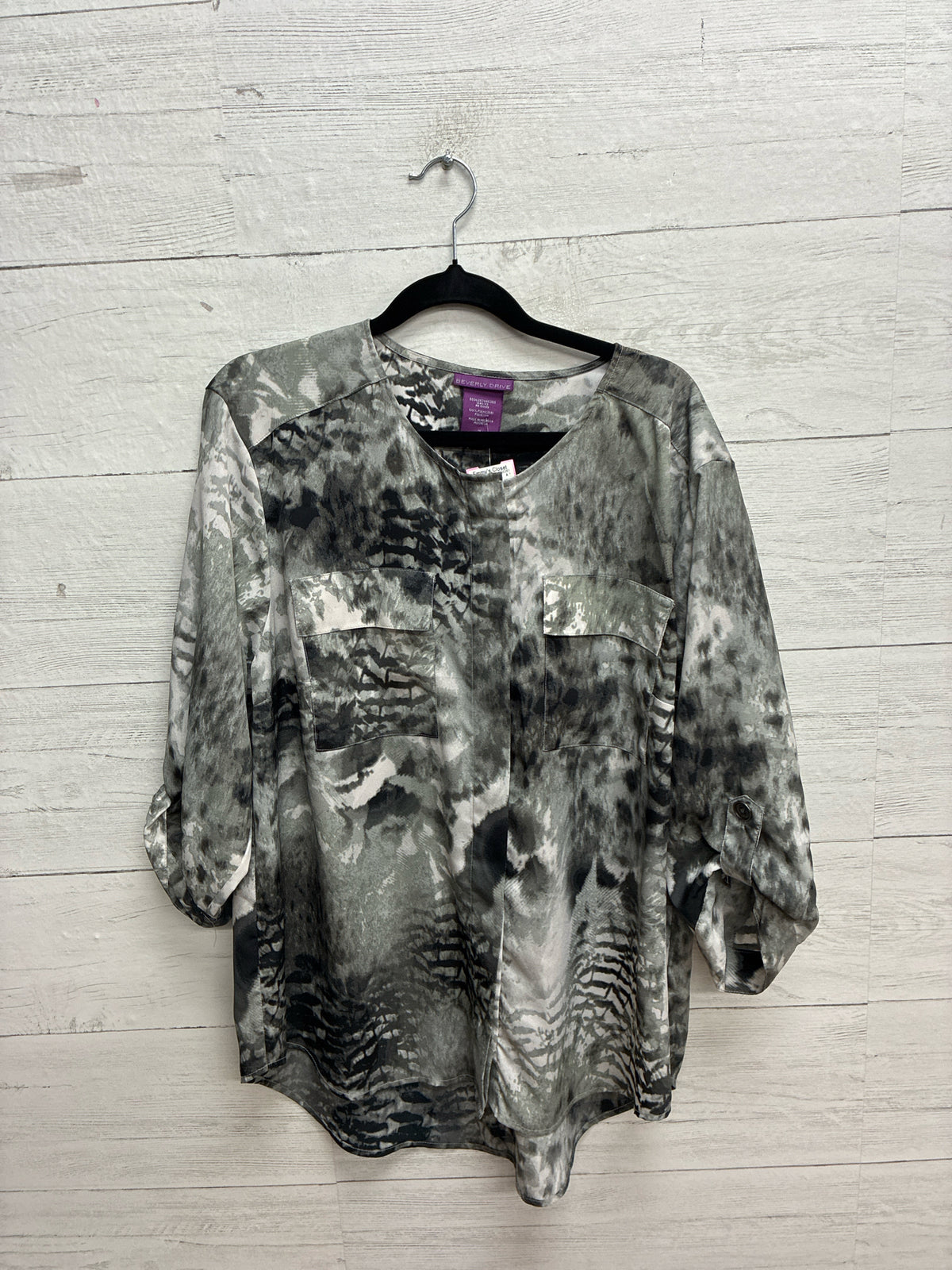 Size 1X Beverly Drive Gray Womens Shirt