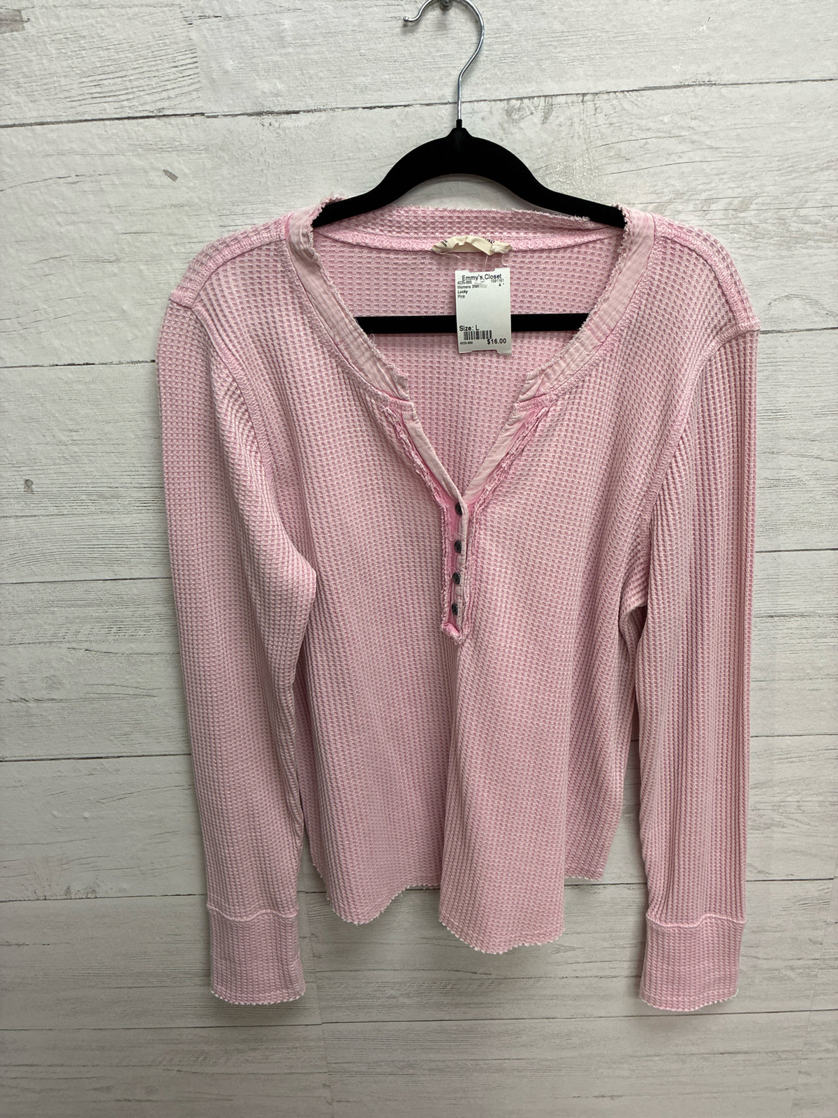 Size L Lucky Pink Womens Shirt
