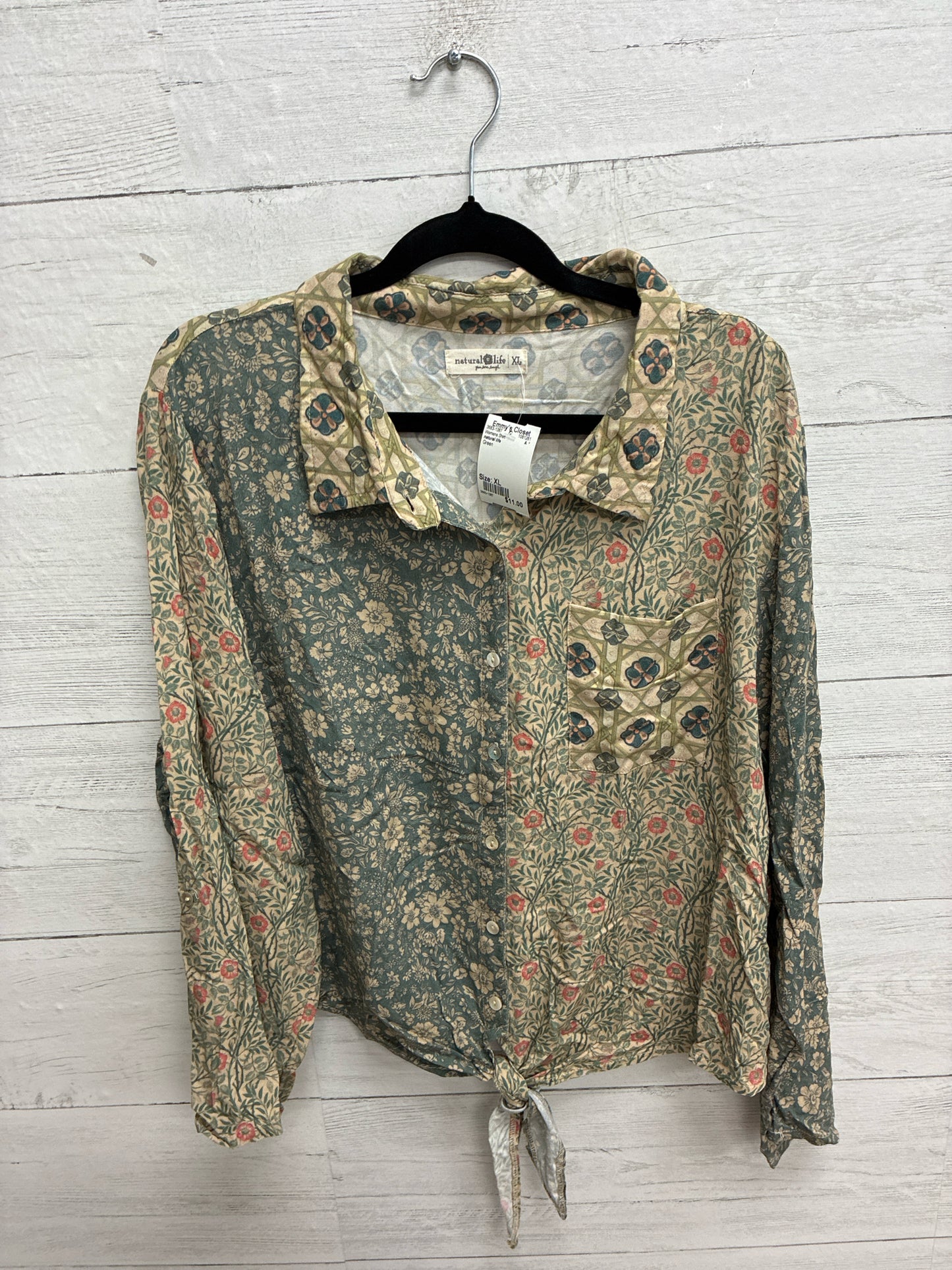 Size XL natural life Green Womens Shirt