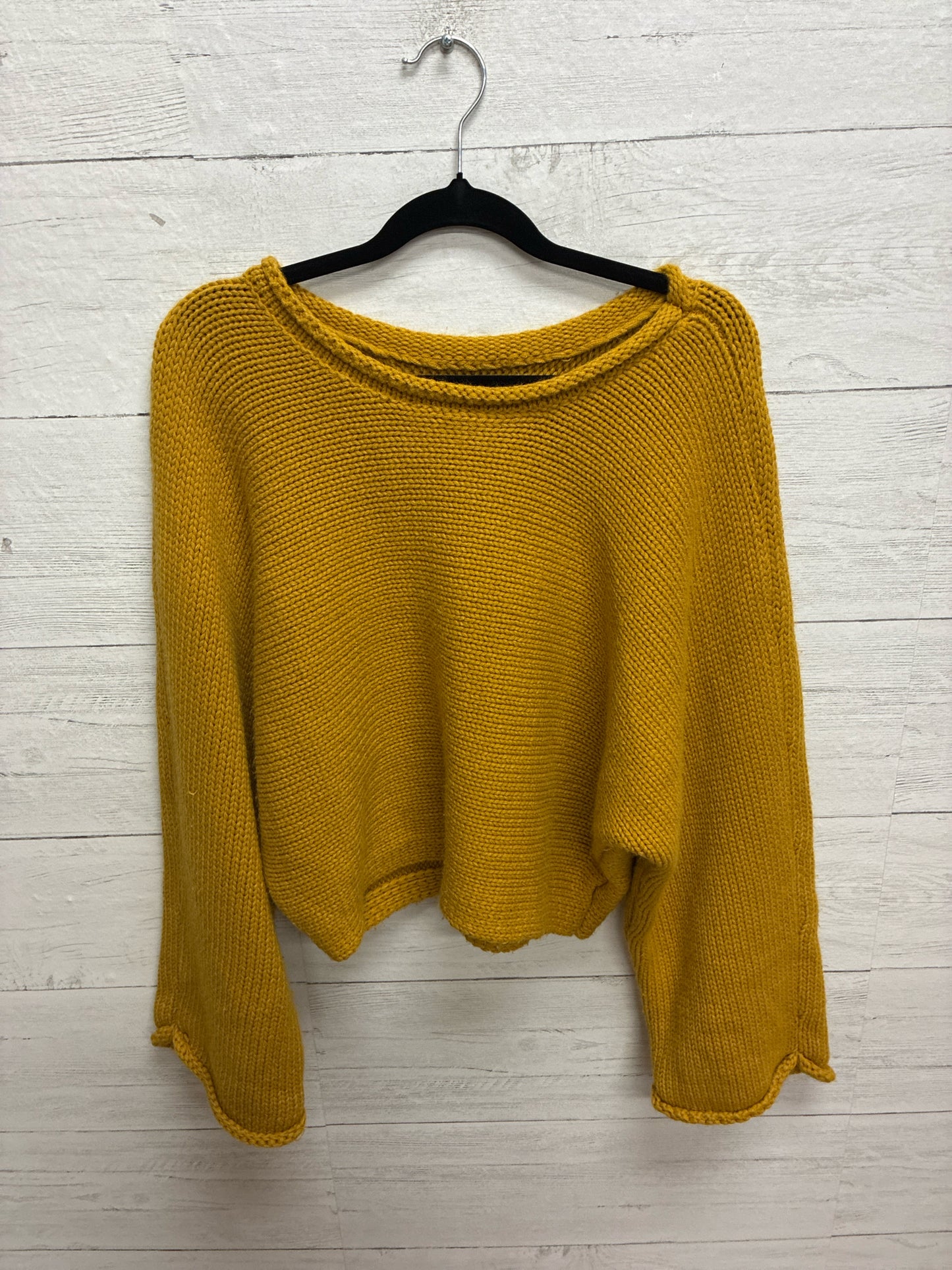 Size M Jack Yellow Womens Sweater