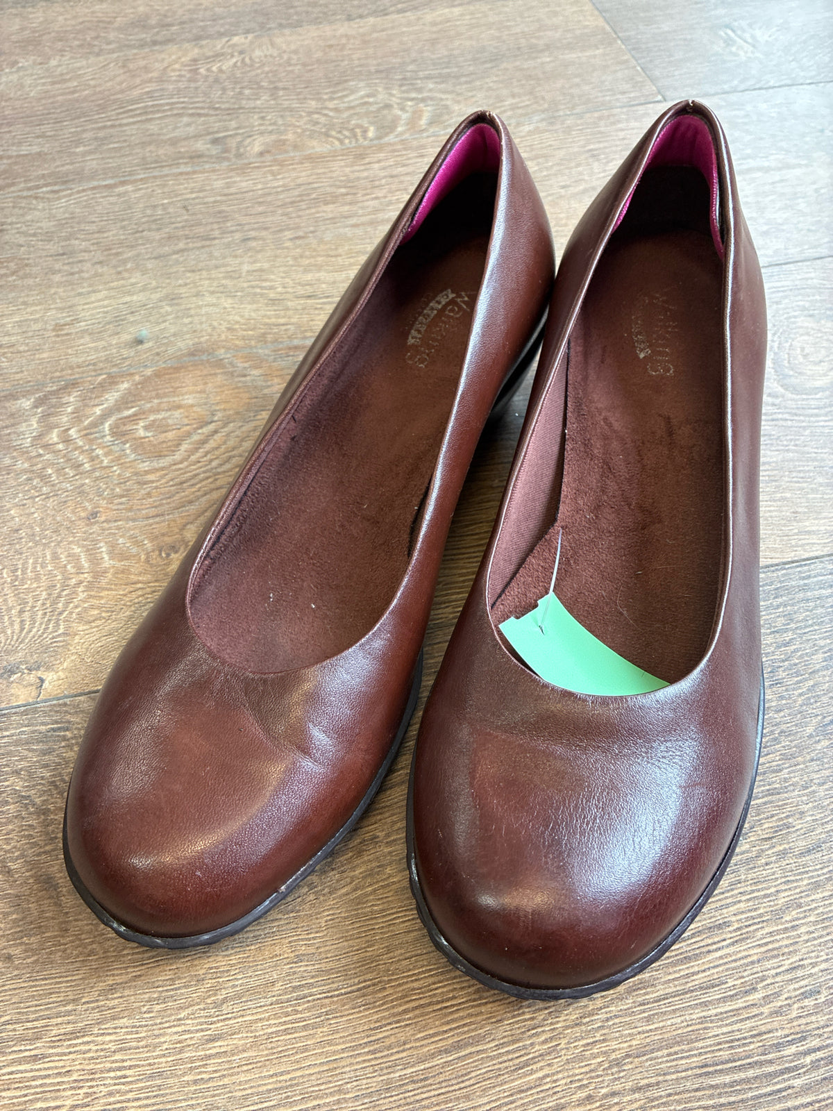9 Walking Cradles Brown Womens Shoe