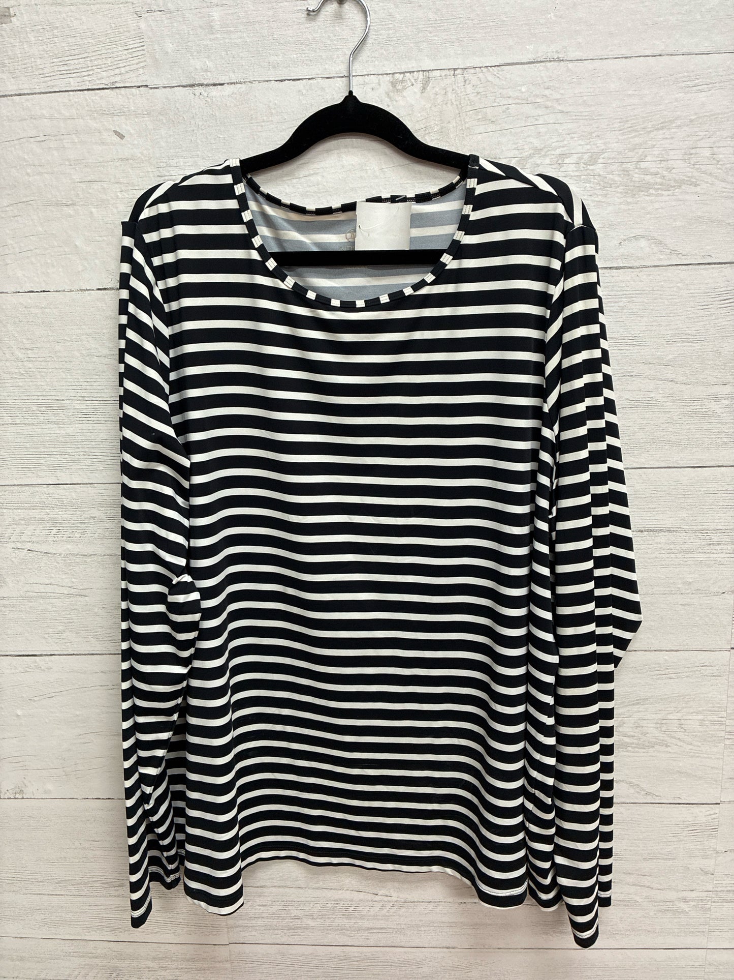 Size 1X lands end Black/White Womens Shirt