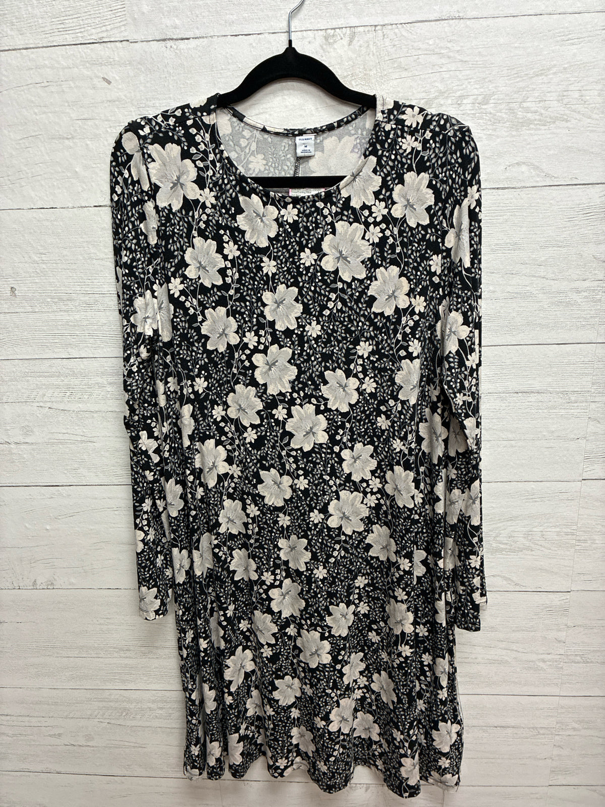 Size M Old Navy Black/White Dress/Evening Wear