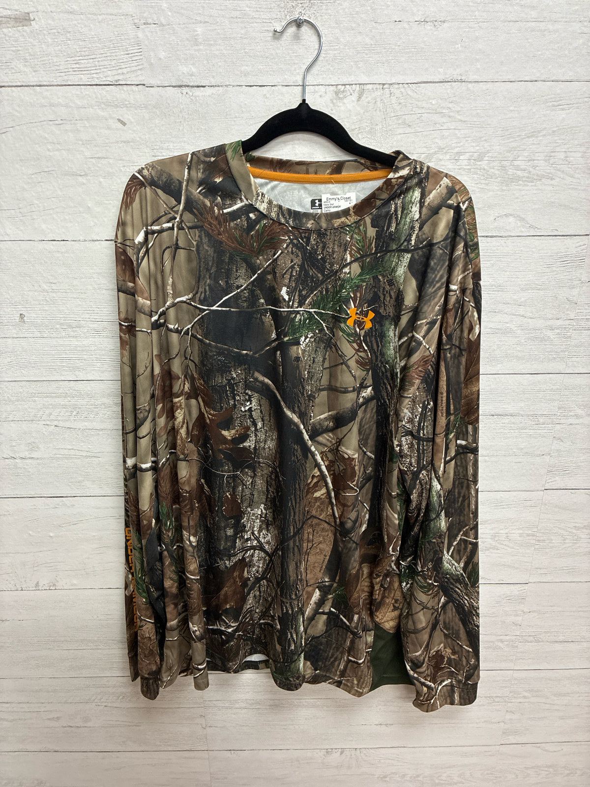Size XL UNDER ARMOR Mens Shirt