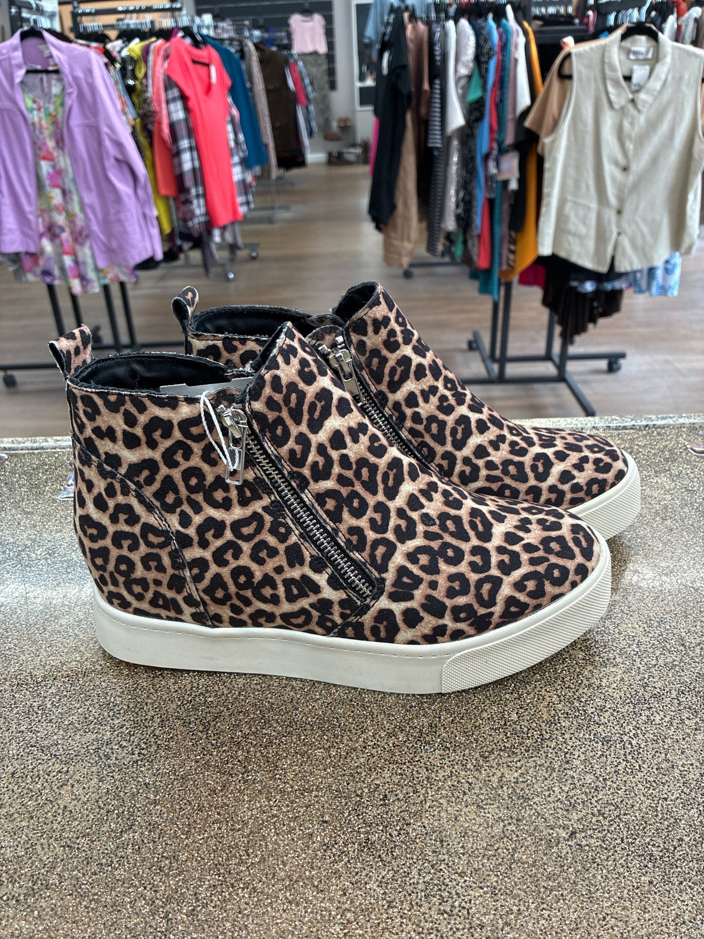 8 Soda Brown/black Womens Shoe