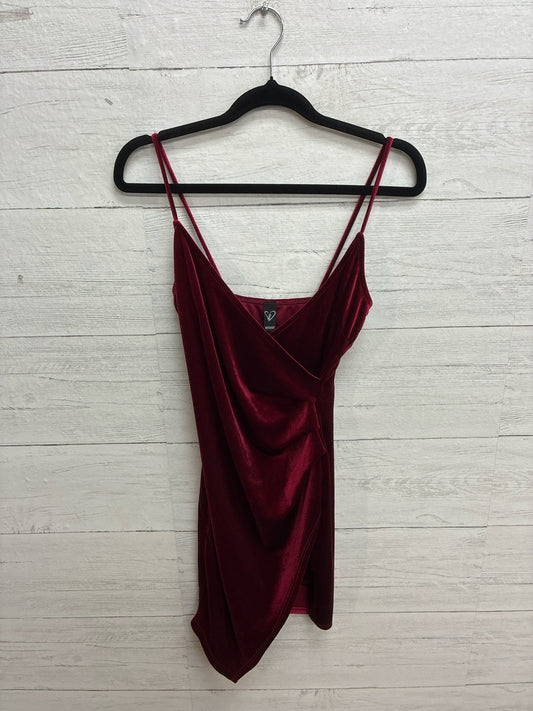 Size S Windsor Red GOWN