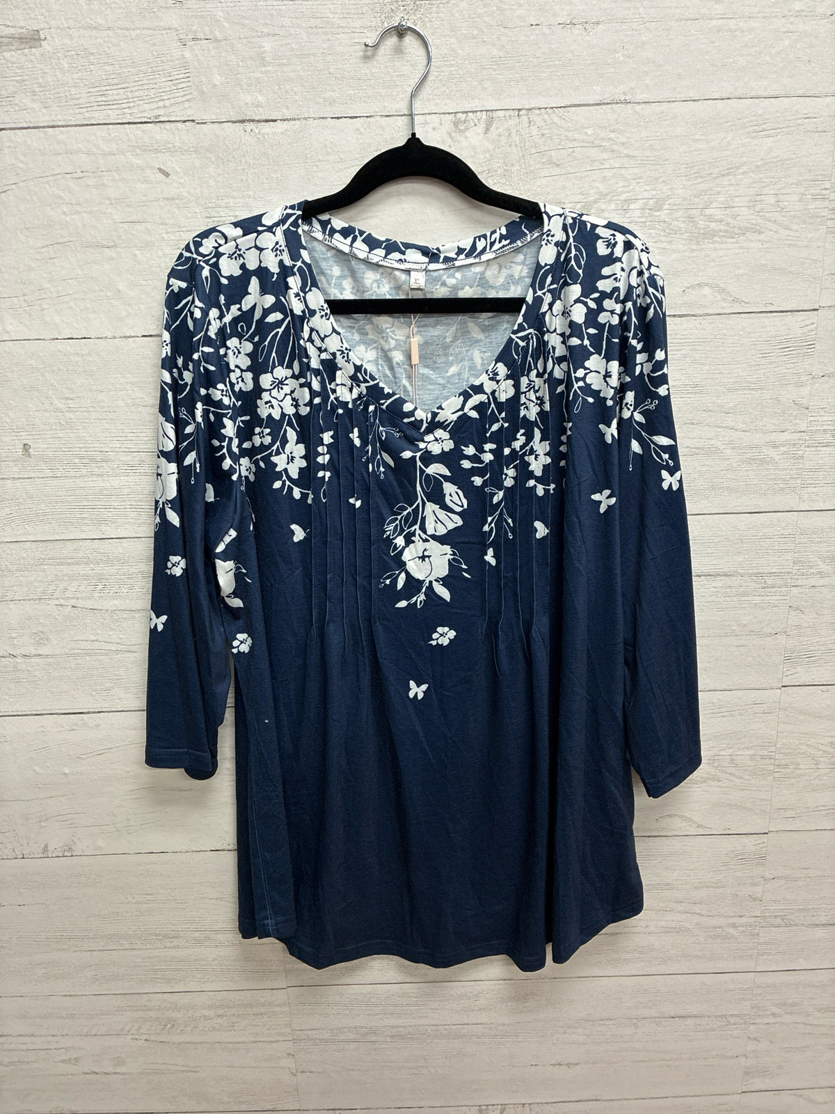 Size XL Navy/White Womens Shirt