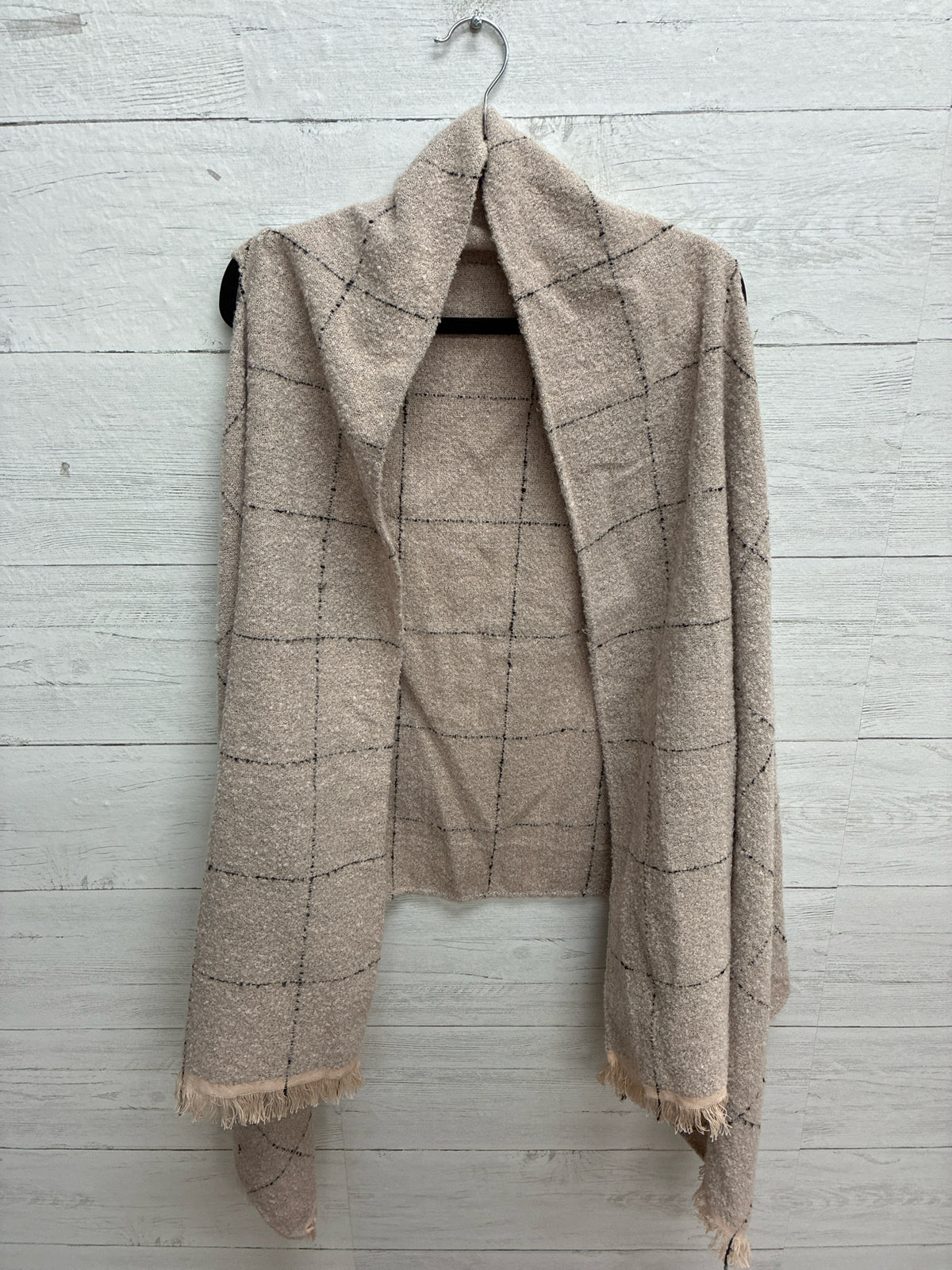 Size One Size Tan/Black Womens Shawl