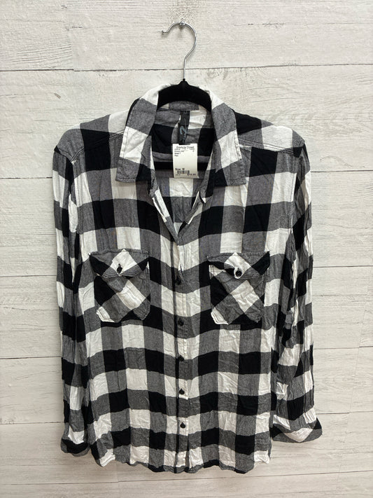 Size M Seven 7 Plaid Womens Shirt
