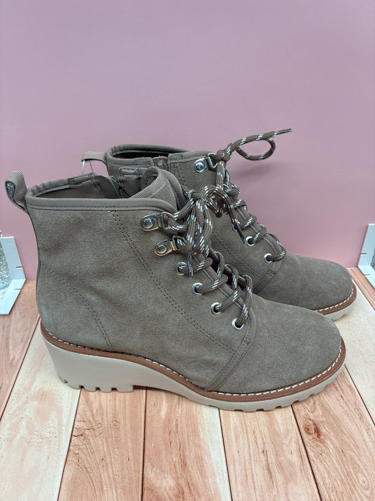 7 Copper Key Brown Womens Boot