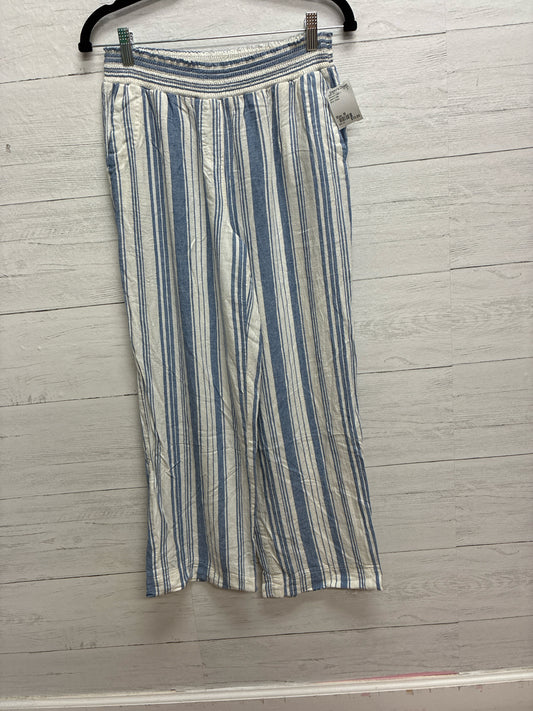 Size M Land 'n Sea Blue Womens Capri
