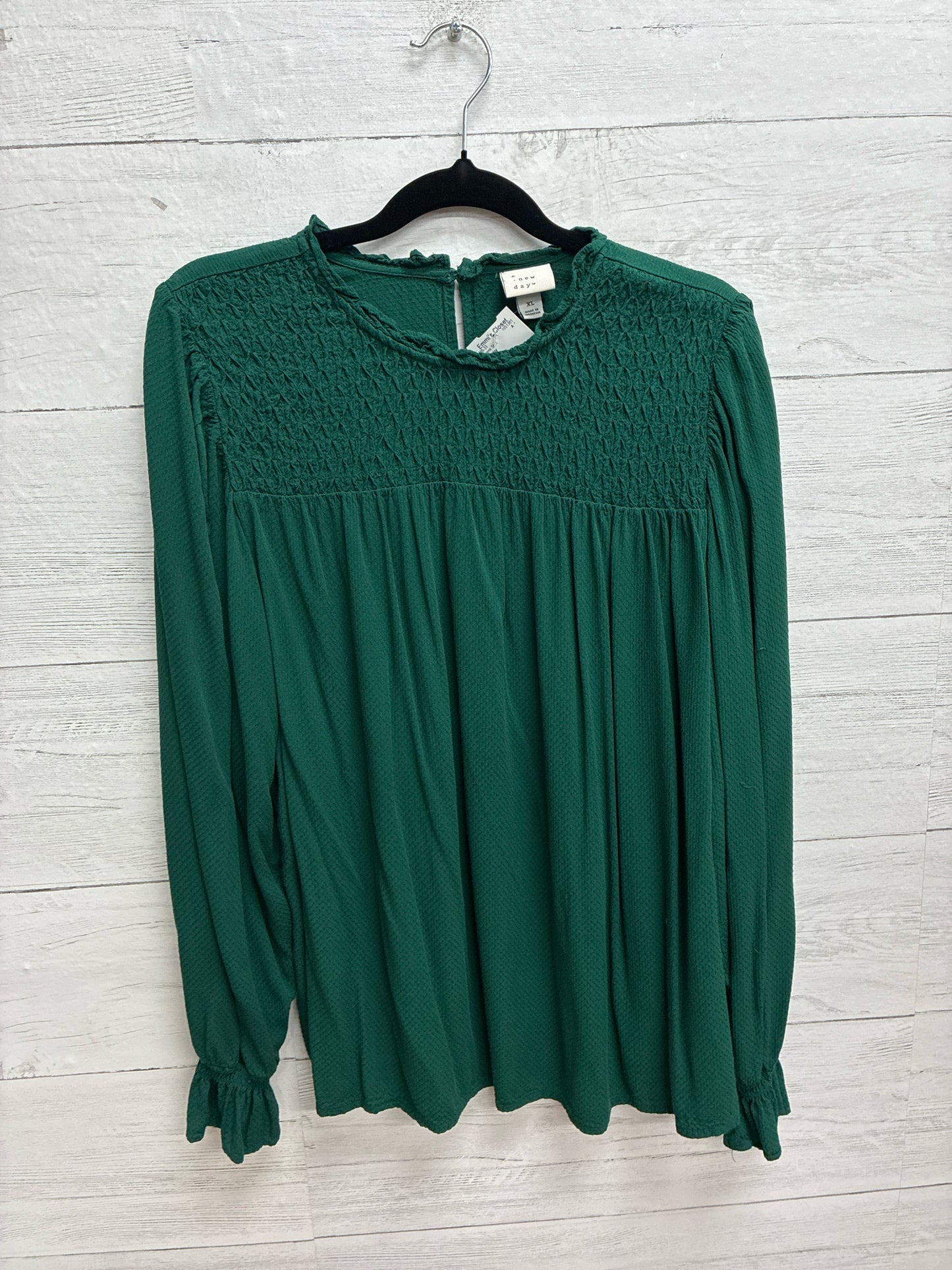 Size XL a new day Green Womens Shirt