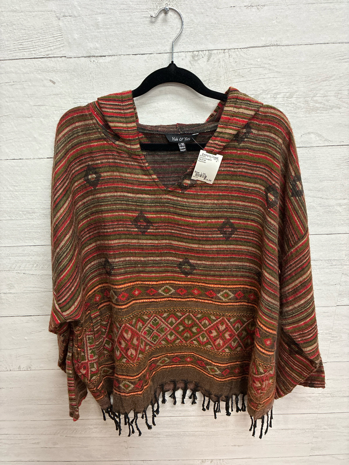 Size L/XL Yak & Yeti Red/Green Womens Sweatshirt