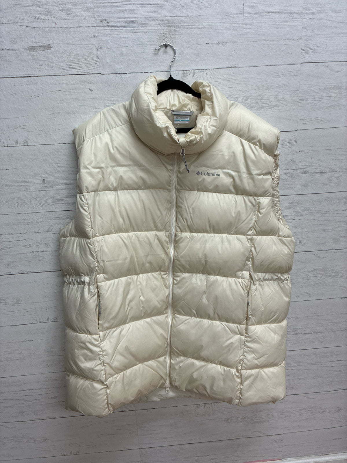Size 2X Columbia White Womens Vest