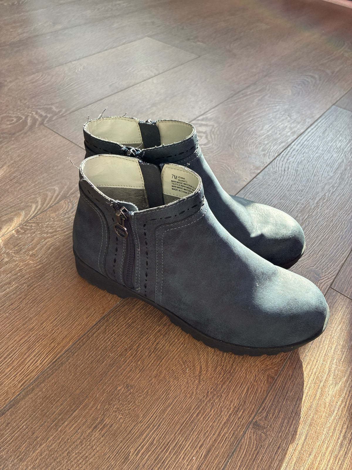 7 J Sport Navy Womens Boot