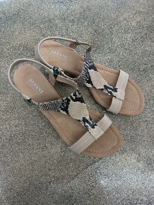 8 Alfani Tan Womens Sandal