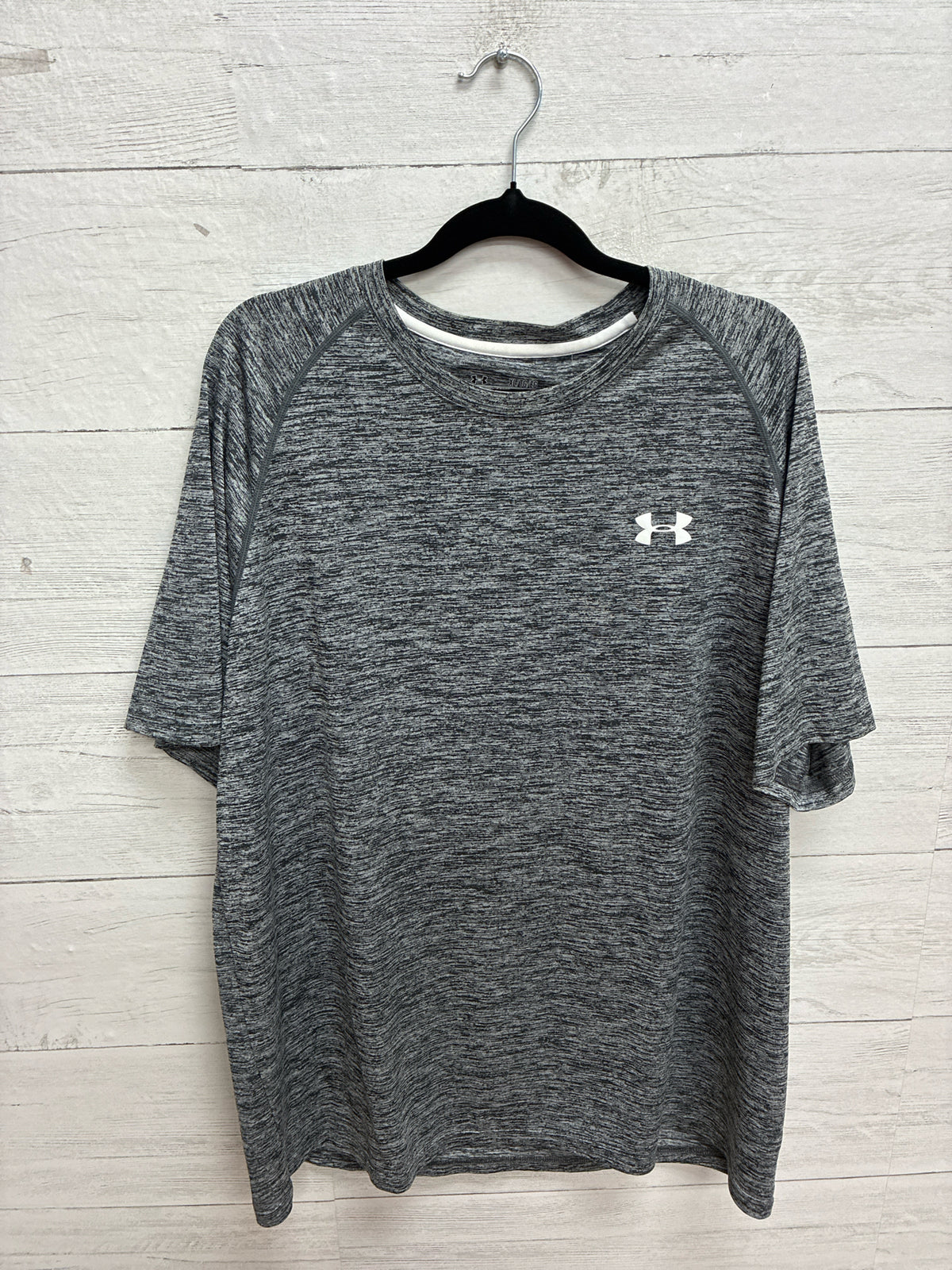 Size XL UNDER ARMOR Grey Mens Shirt