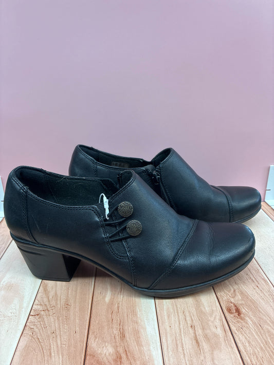 7.5 Clarks Black Womens Shoe