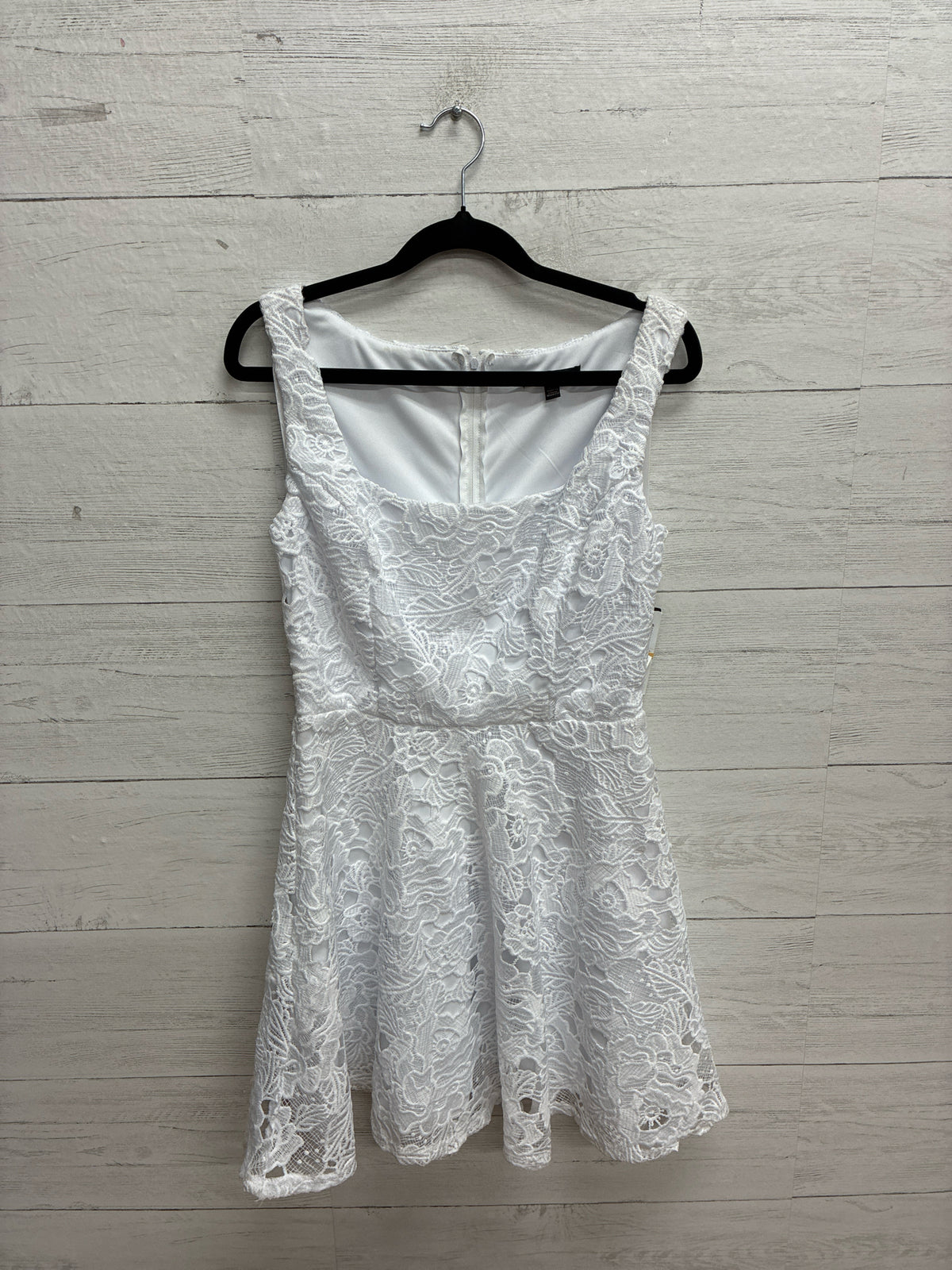 Size 7/8 City Studio White GOWN