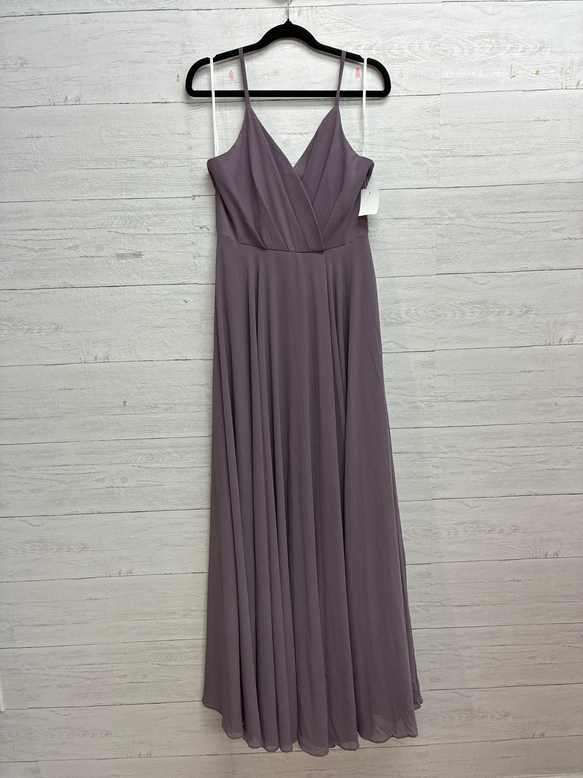 Size M Lulus Lilac GOWN