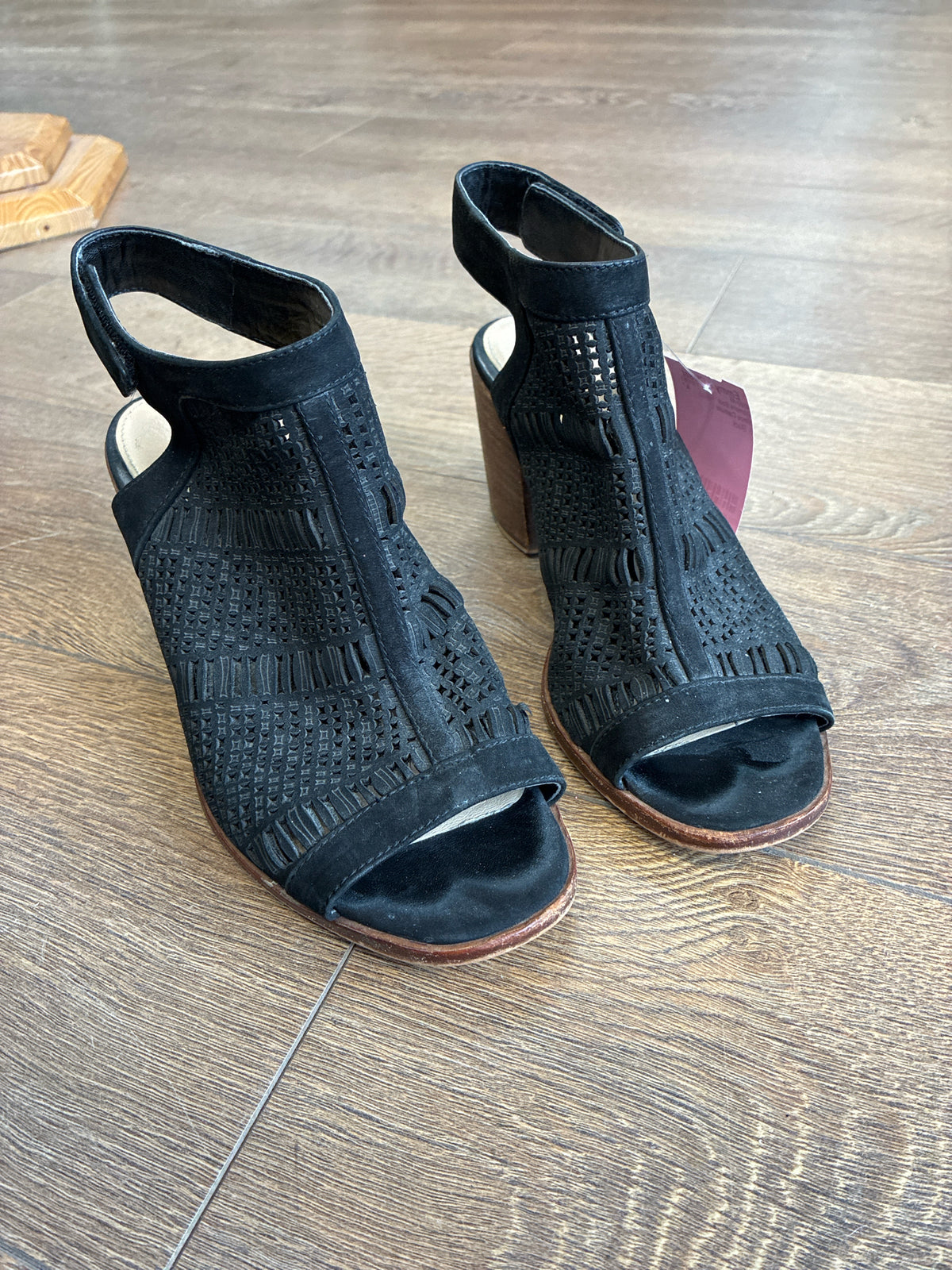 6 Vince Camuto Black Womens Boot