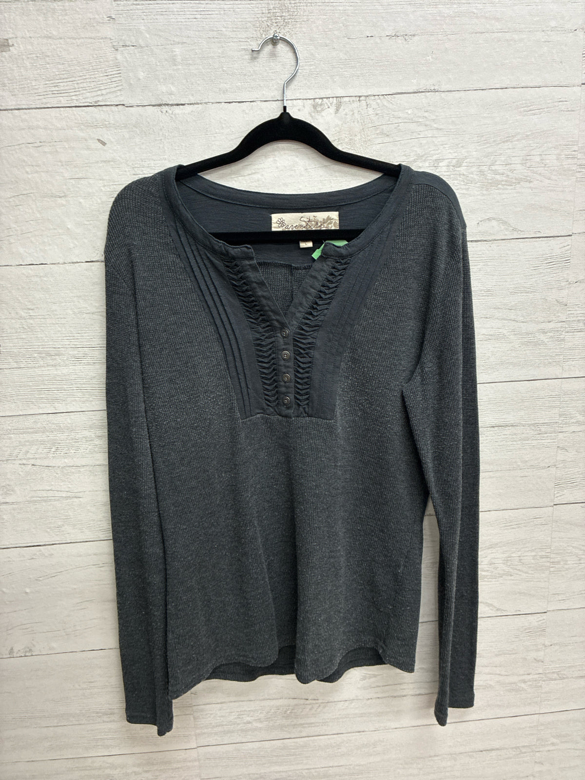 Size L aventura Gray Womens Shirt